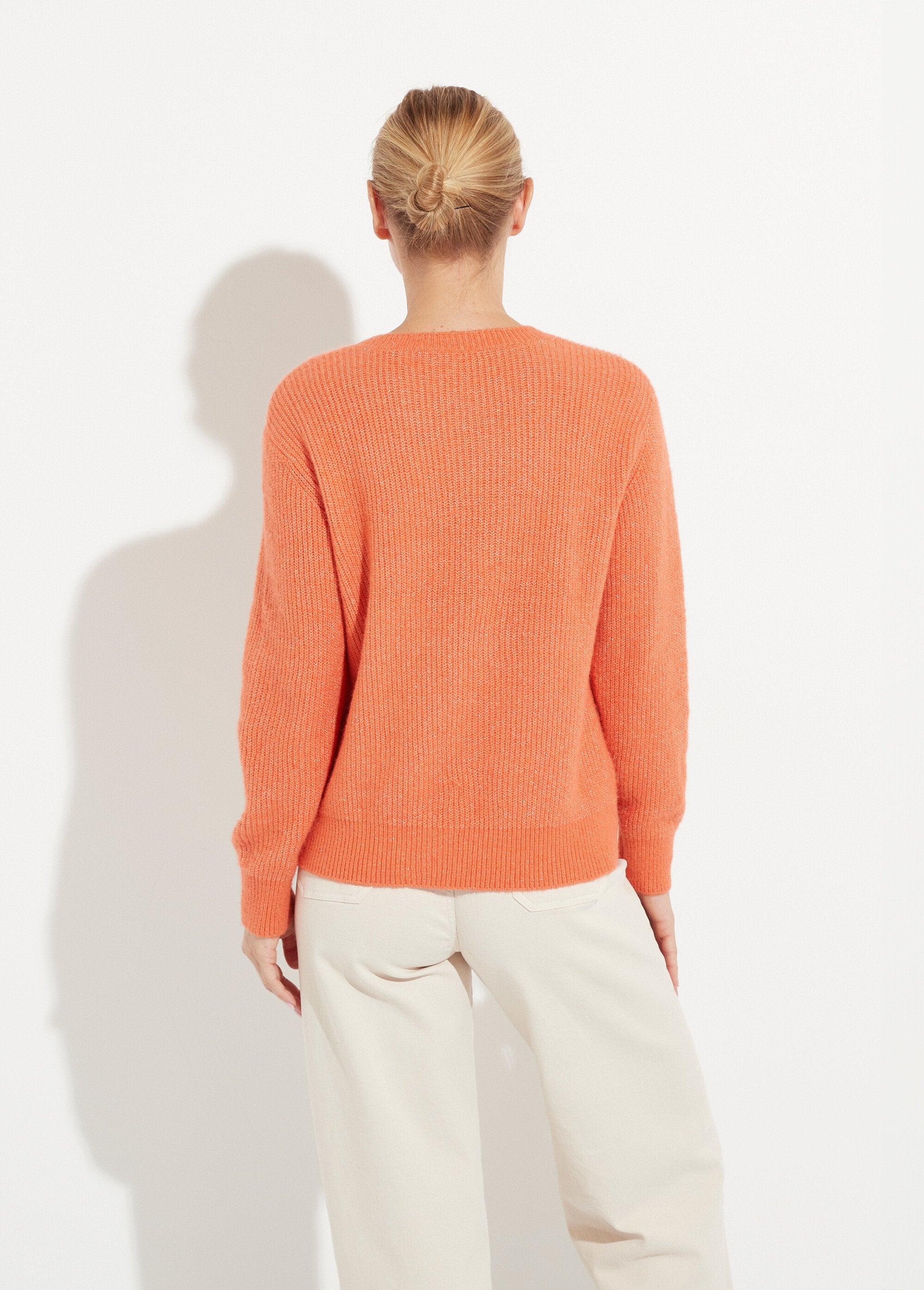 Zachte_opengewerkte_trui_van_gerecyclede_vezels_en_wol_Epice_DO1_slim