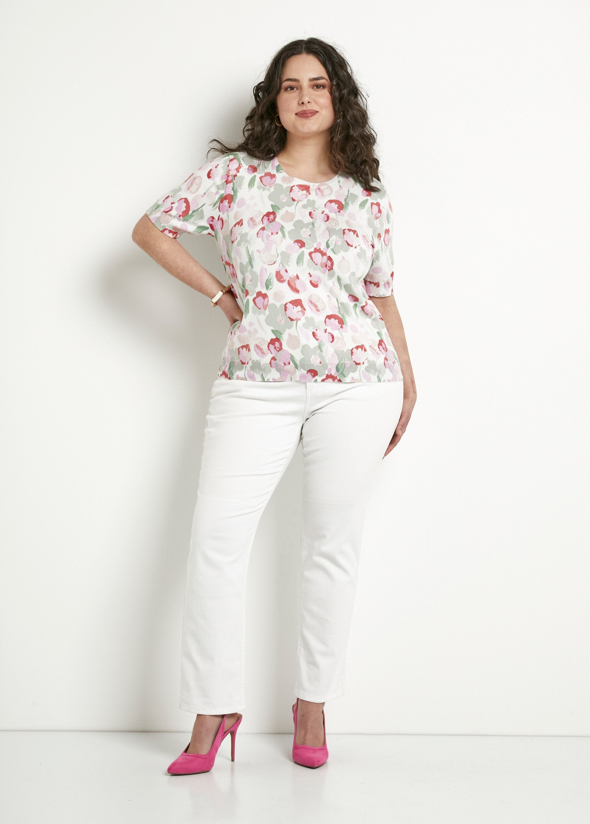 Zachte_trui_met_korte_mouwen_en_ronde_hals_Vert_et_coquelicot_SF1_curvy