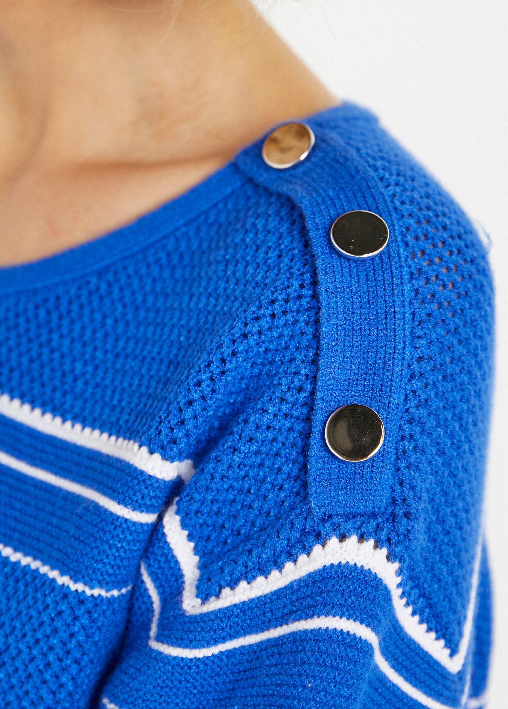 Zachte_gestreepte_trui_in_matrozenstijl_met_ronde_hals_Bleu_dur_et_blanc_DE1_curvy