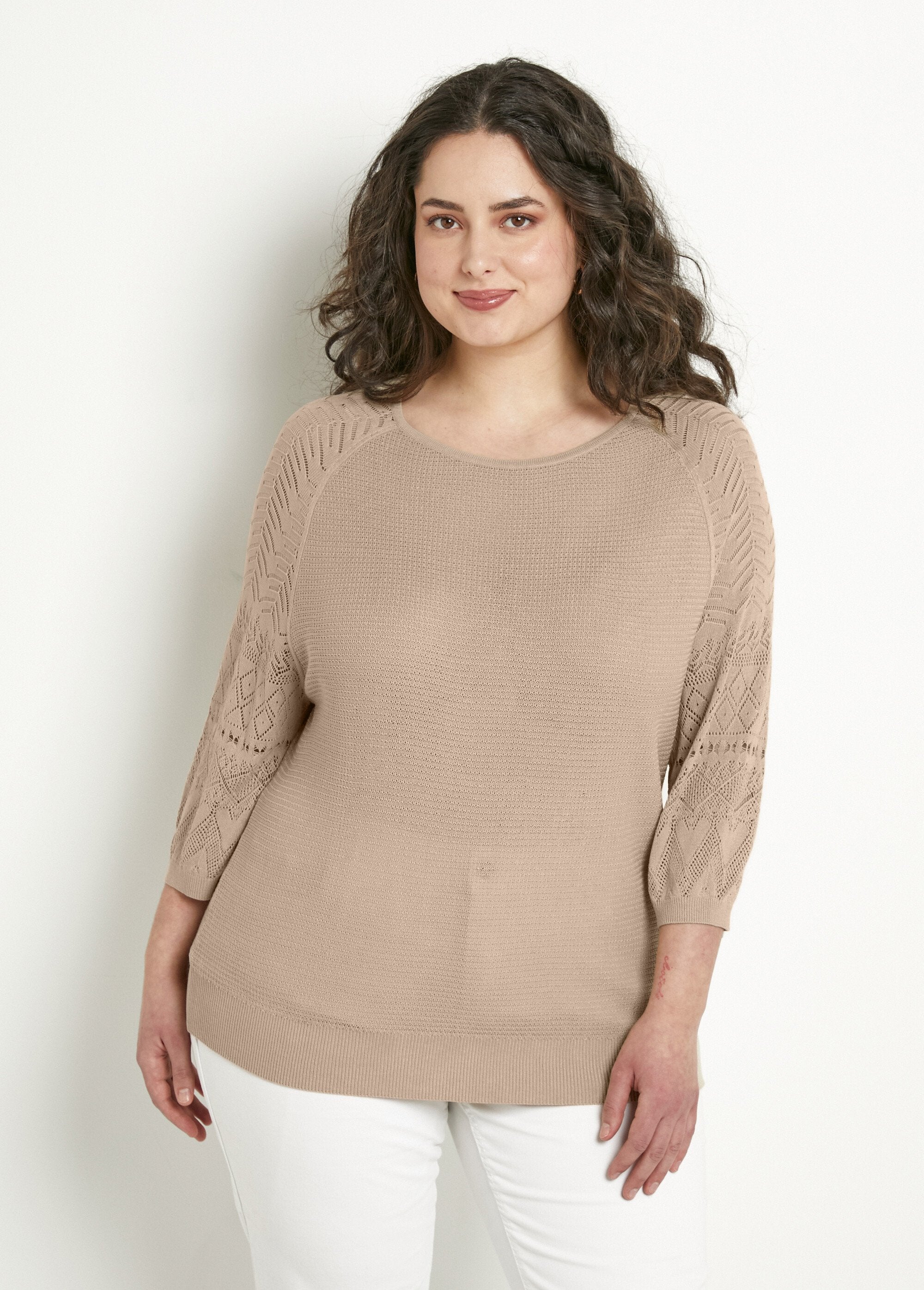 Lichtgewicht_3/4_raglan_mouw_trui_met_ronde_hals_Beige_FA1_curvy