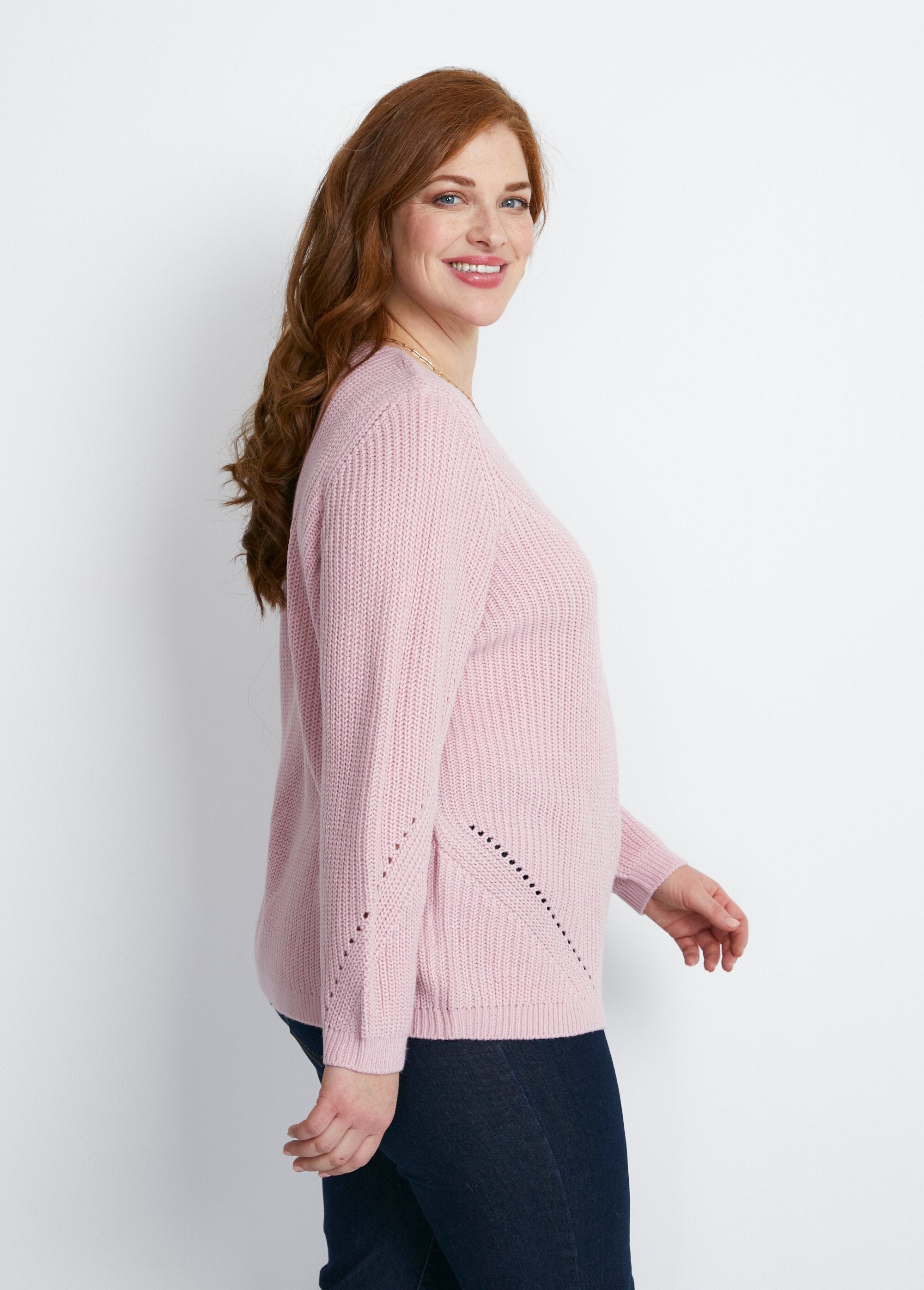 Pull_maille_perlée_et_ajourée_col_V_Rose_DR1_curvy