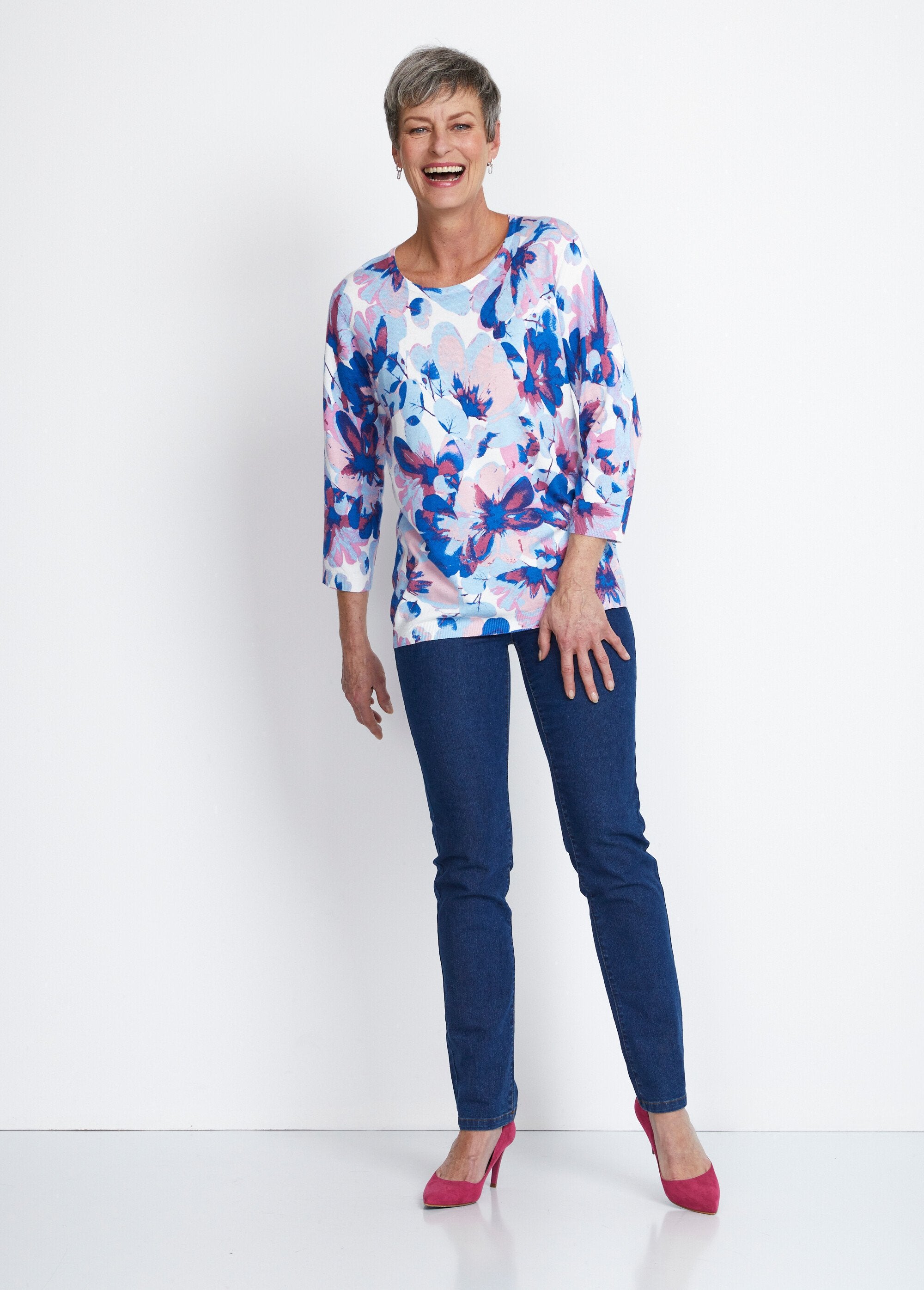 Trui_met_bloemenprint_en_3/4_mouwen_Bleu_et_rose_SF1_slim
