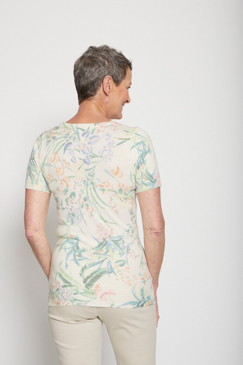 Trui_met_bloemenprint_en_korte_mouwen_Beige_et_vert_DO1_slim