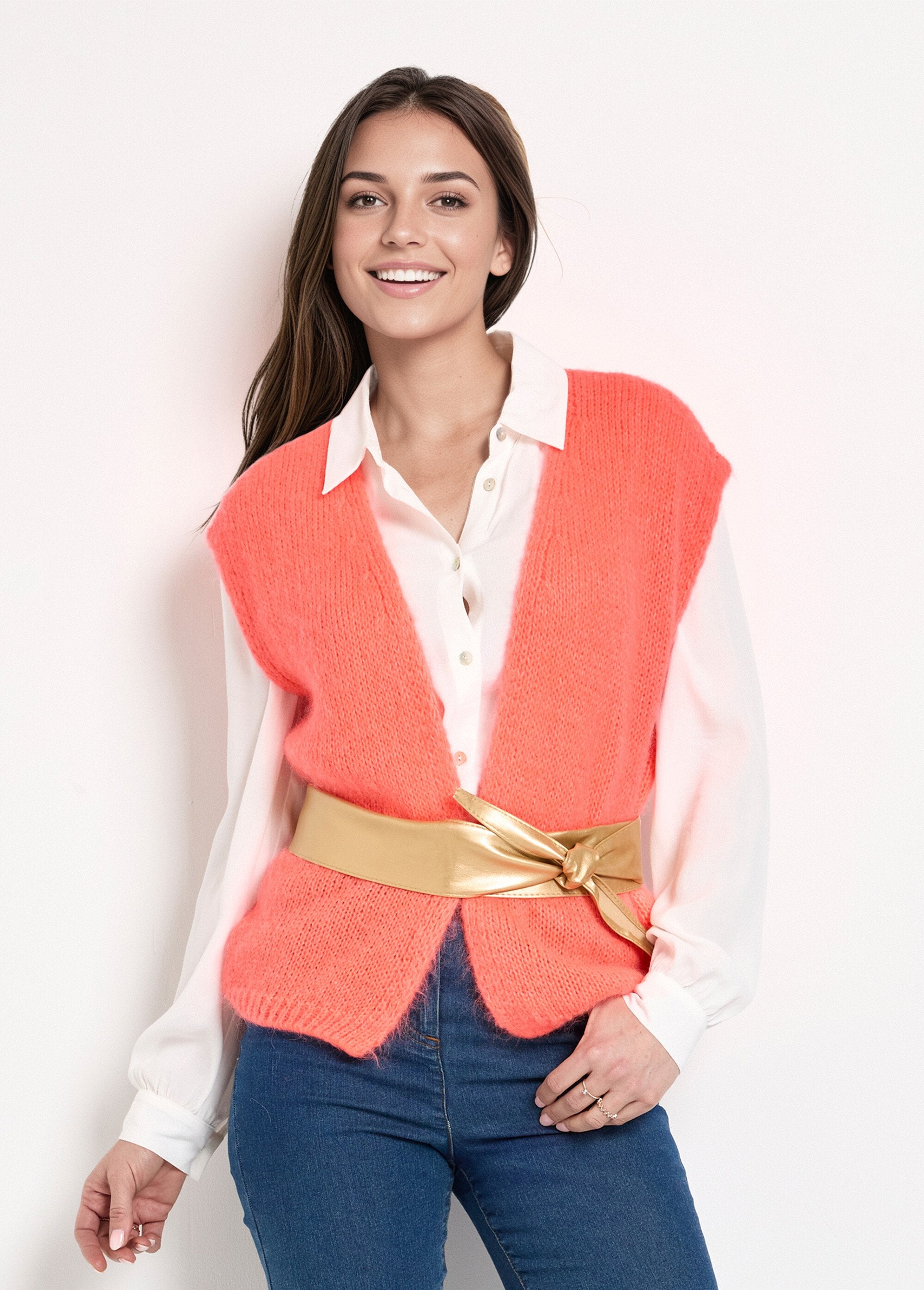 Mouwloze_rand-tot-rand_trui_van_warme_mohairwol_Corail_FA1_slim