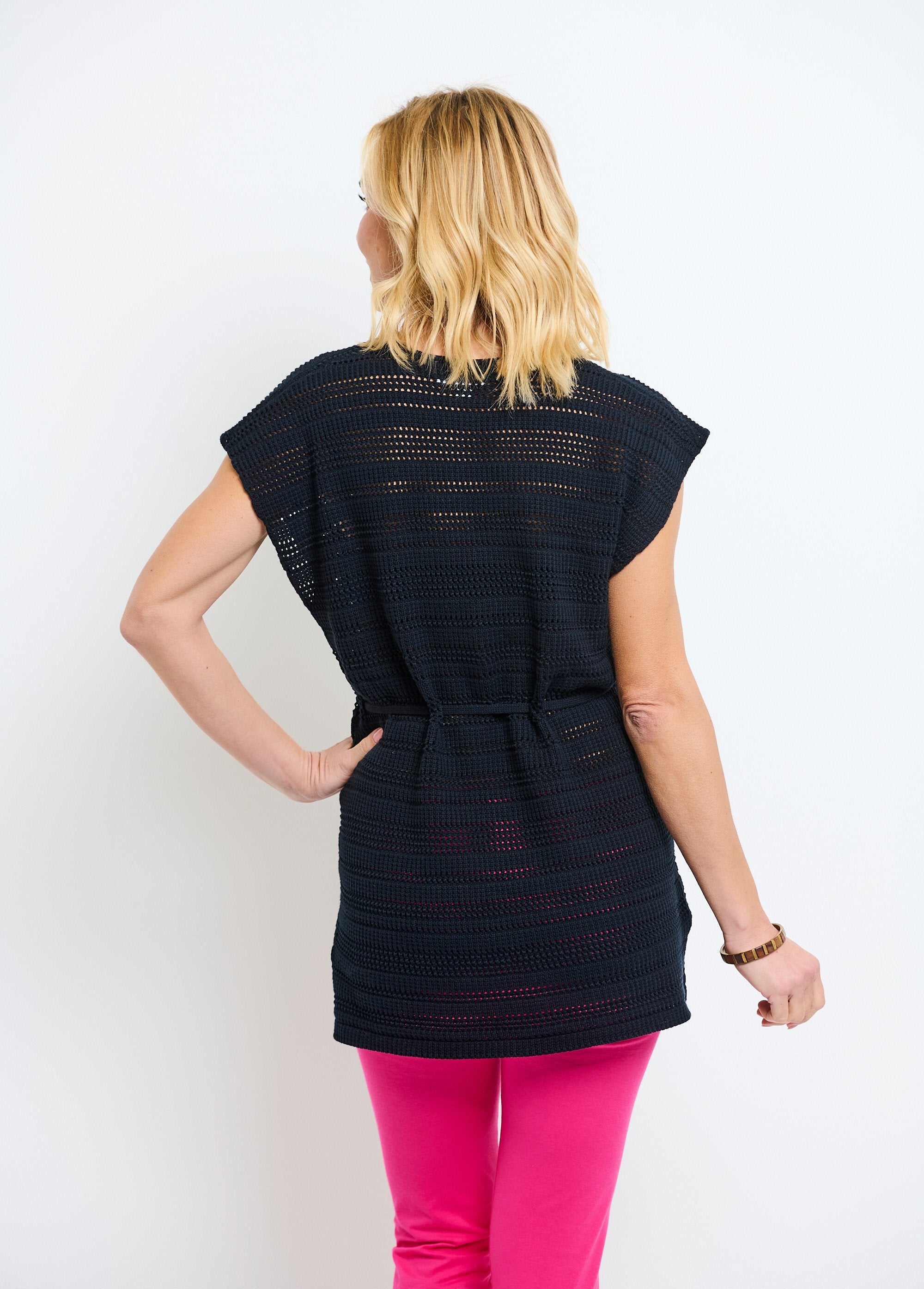 Lange_opengewerkte_katoenen_strandtuniek_met_V-hals_Noir_DO1_slim