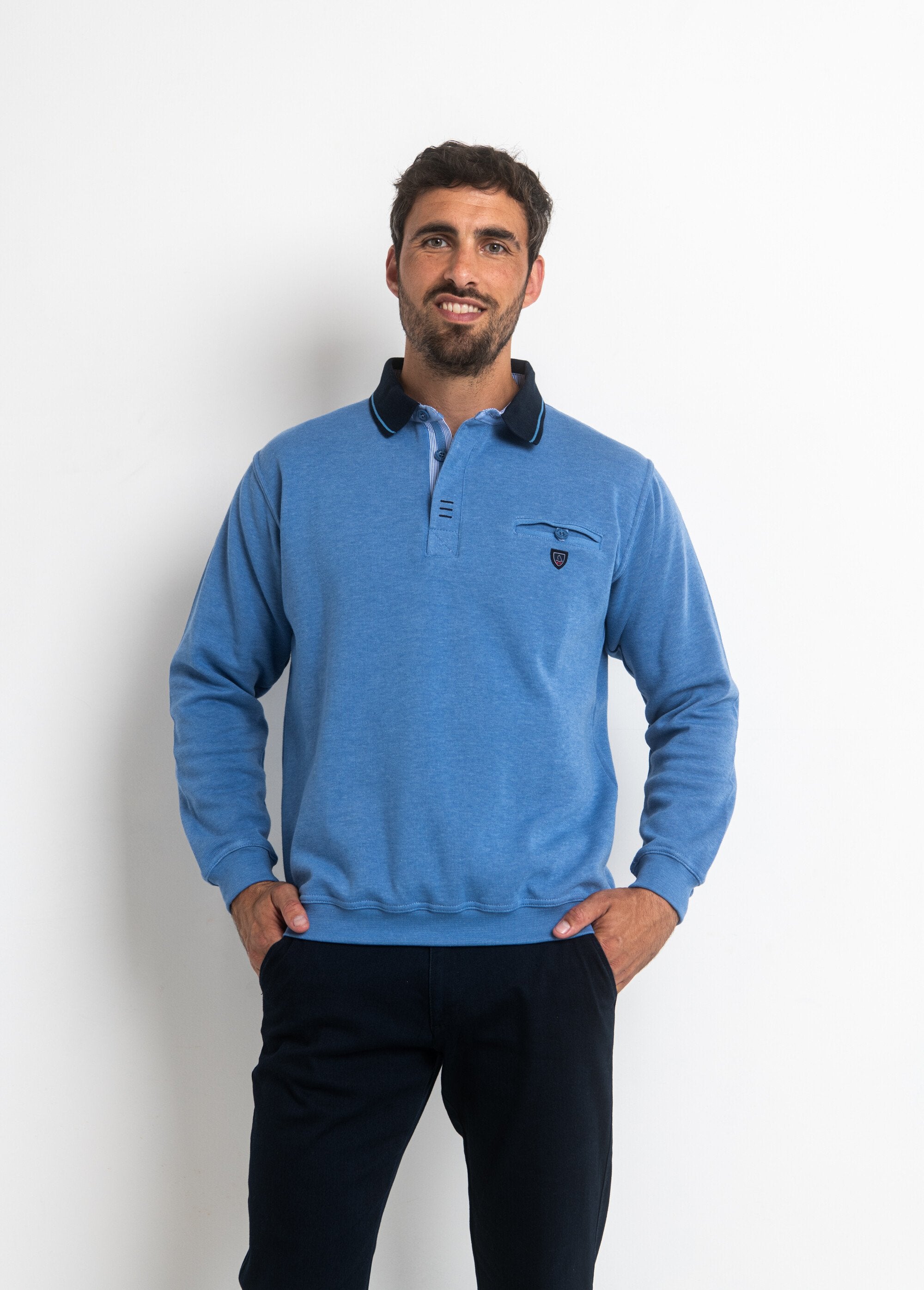 Poloshirt_met_lange_mouwen_en_borstzakje_Bleu_ciel_FA1_slim