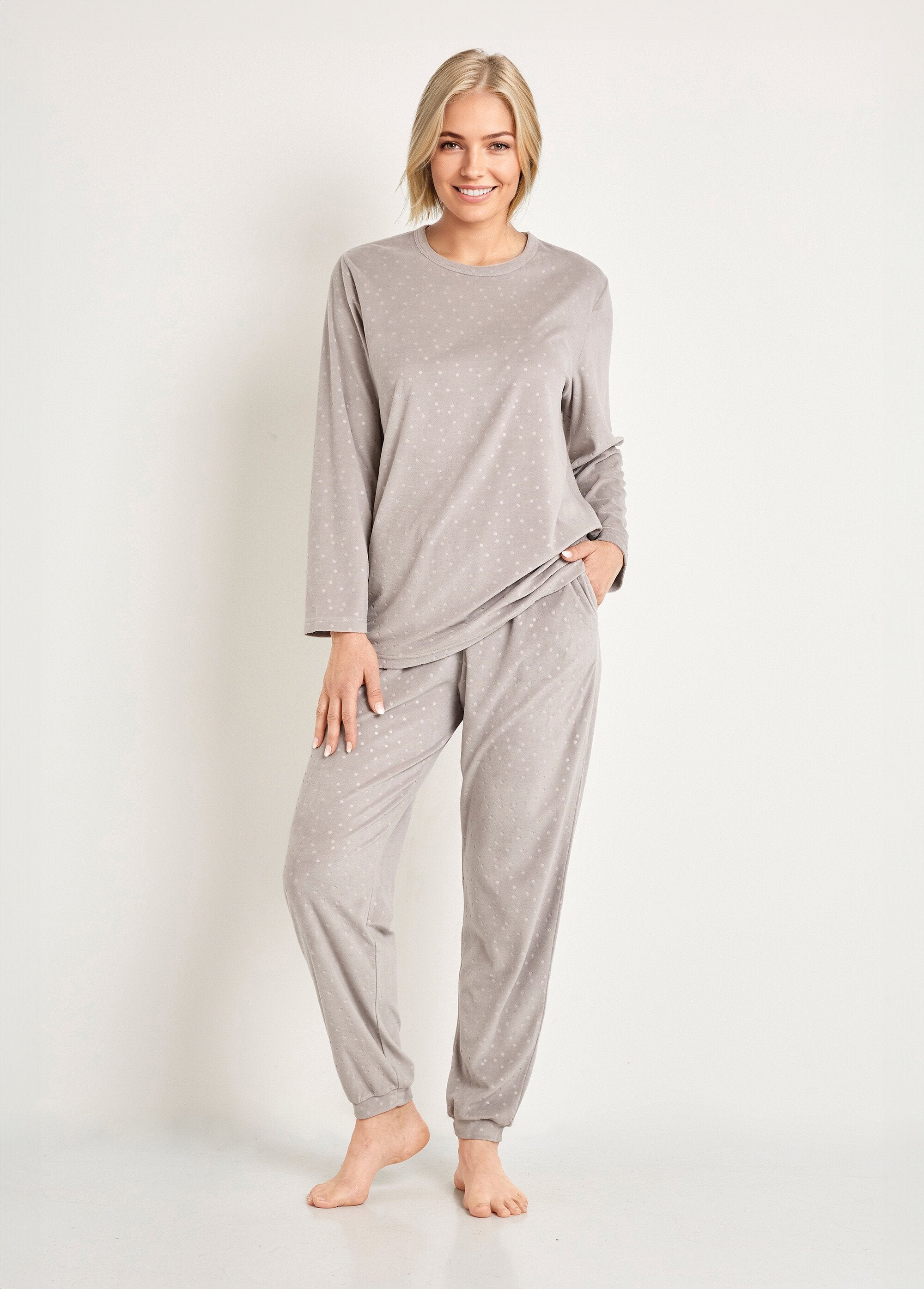 Pyjamabroek_ronde_hals_fluweel_reliëf_stippen_Gris_FA1_slim