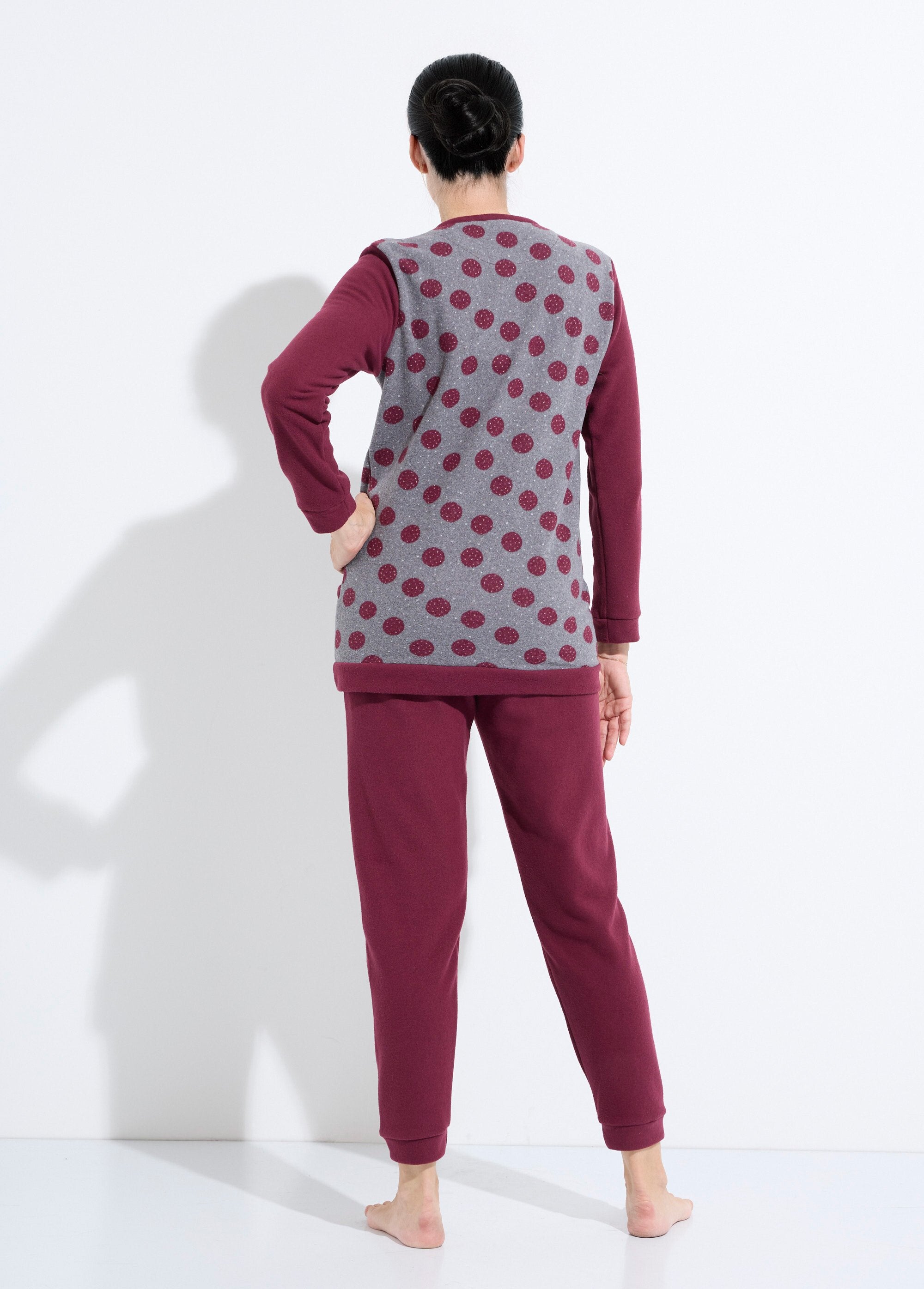 Gebreide_broekpyjama_Milano,_stippenprint_Bordeaux_DO1_slim