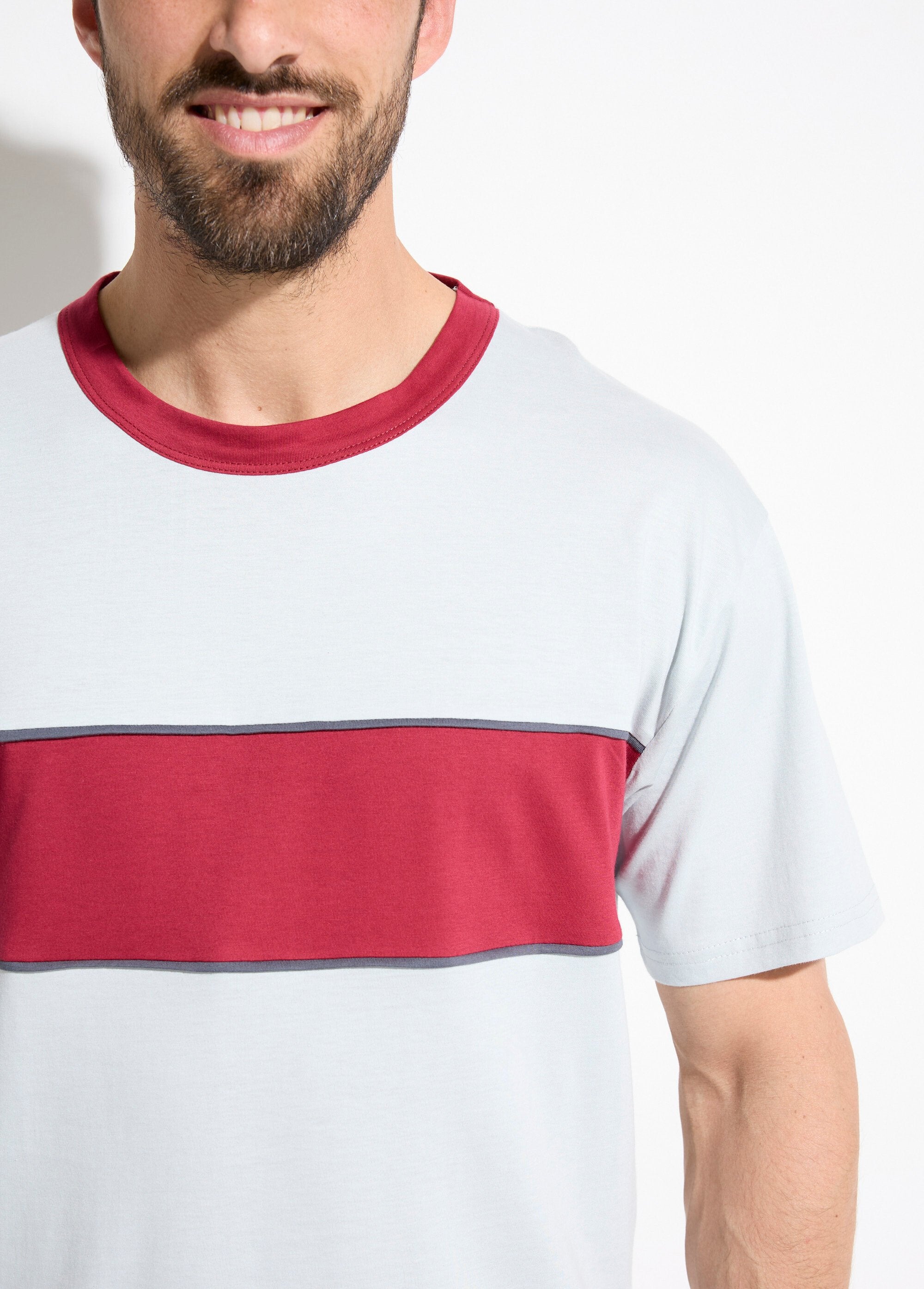 Katoenen_pyjamashort_in_twee_kleuren_Bordeaux_DE1_slim