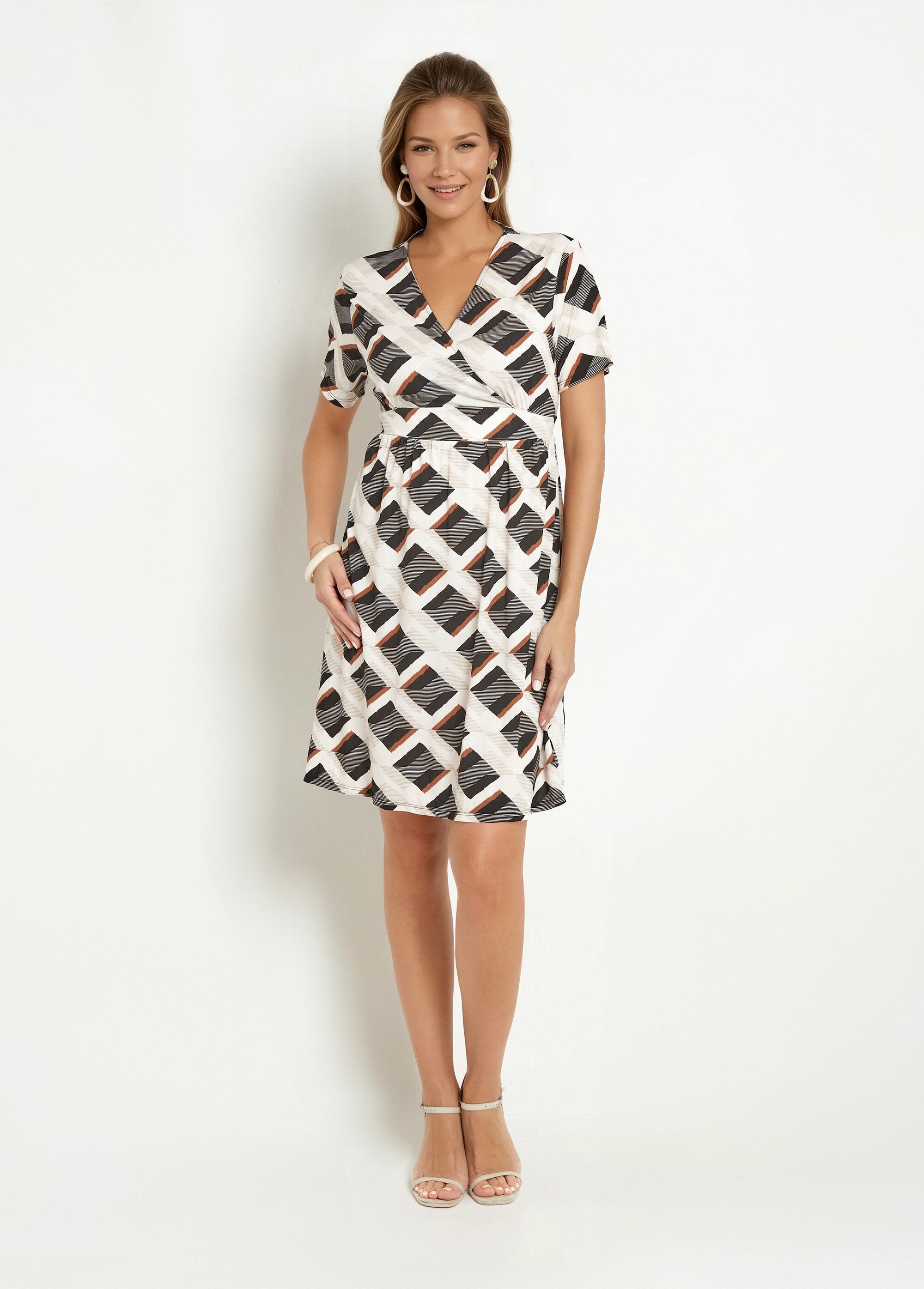 Wikkeljurk_met_geometrisch_patroon_Beige_et_noir_FA1_slim