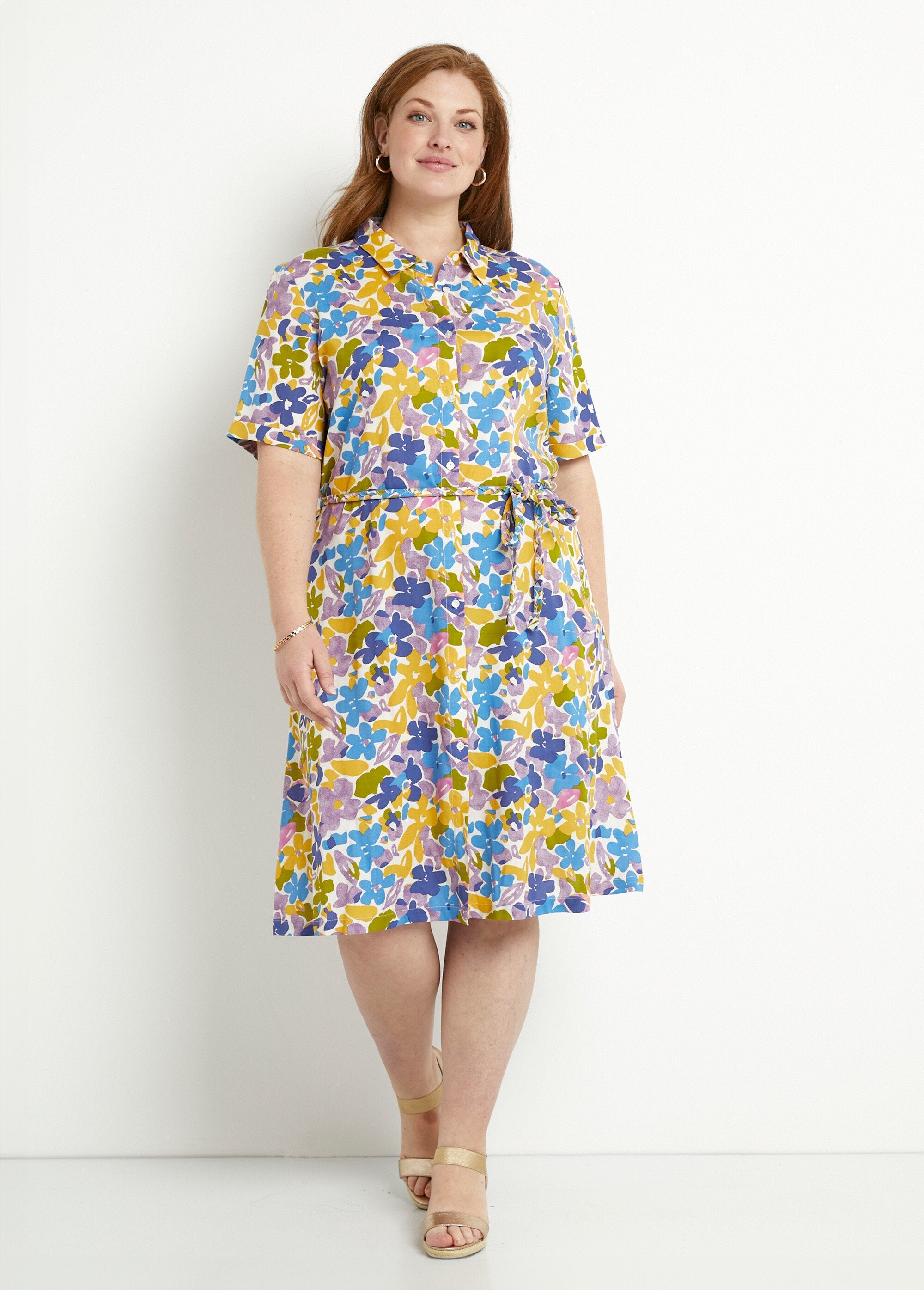Korte_rechte_blousejurk_met_bloemen_Multicolore_FA1_curvy