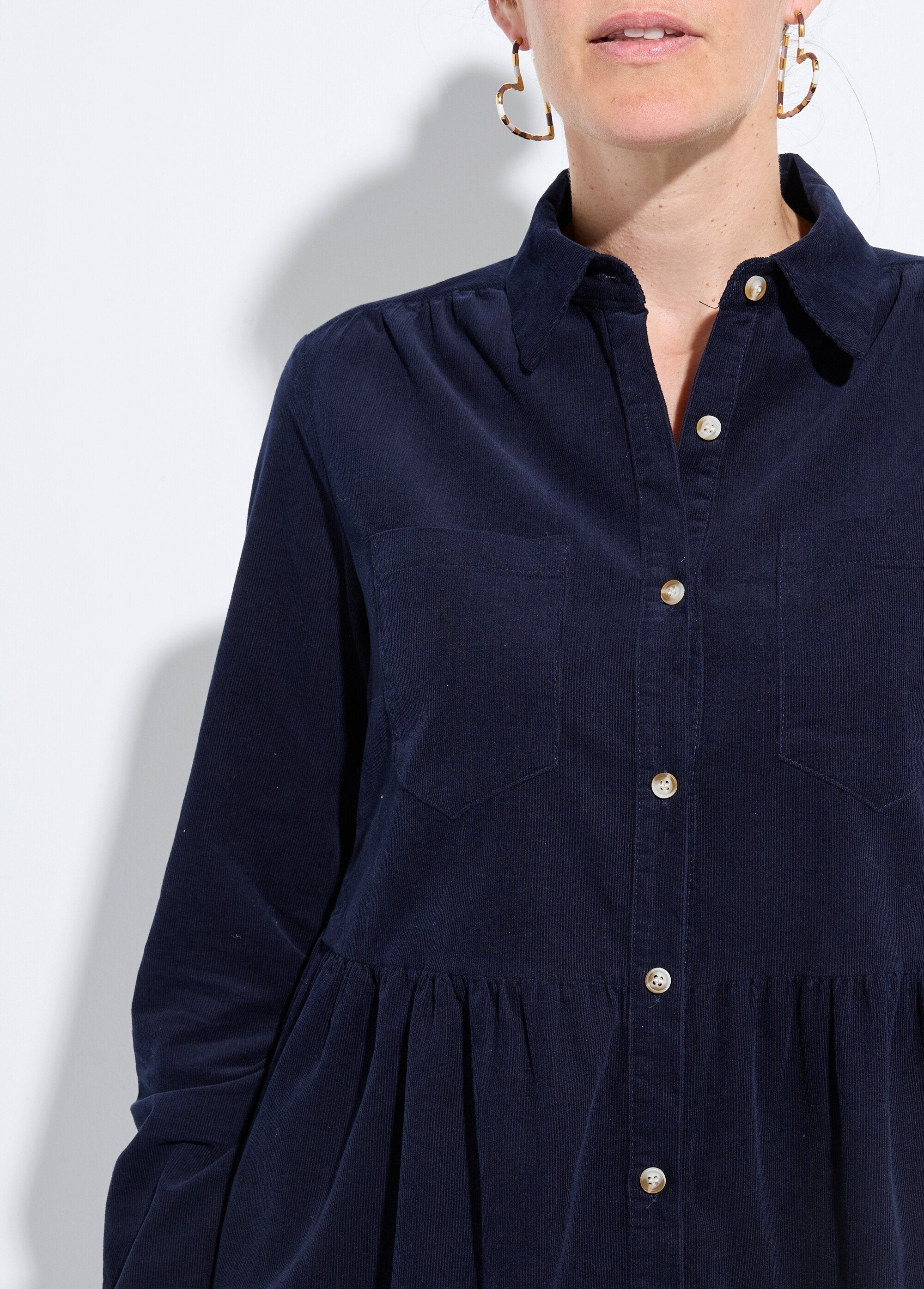 Fluwelen_blousejurk_met_geplooide_taille_Marine_DE1_slim