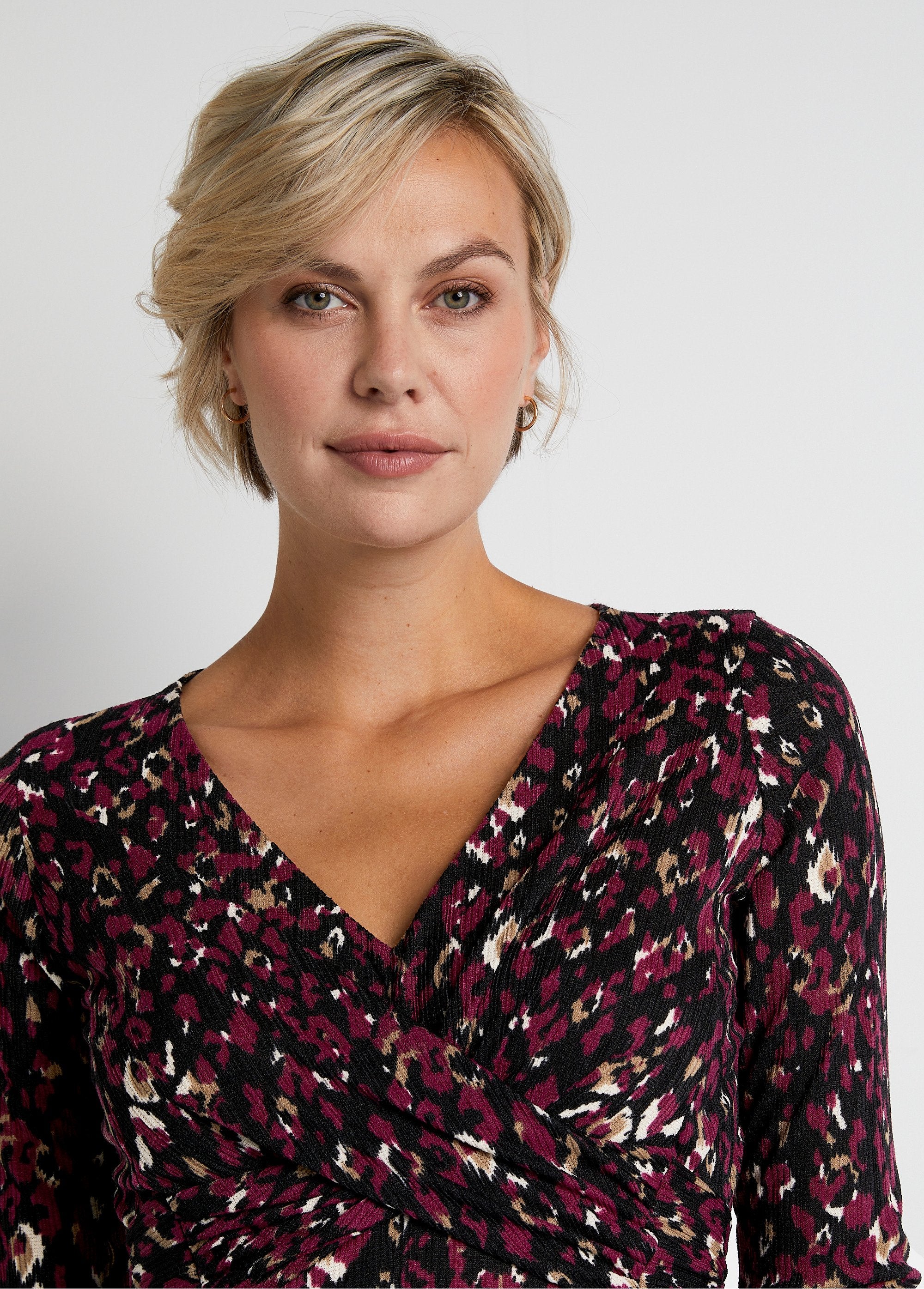 Gebreide_wikkeljurk_Imprime_prune_DE1_slim