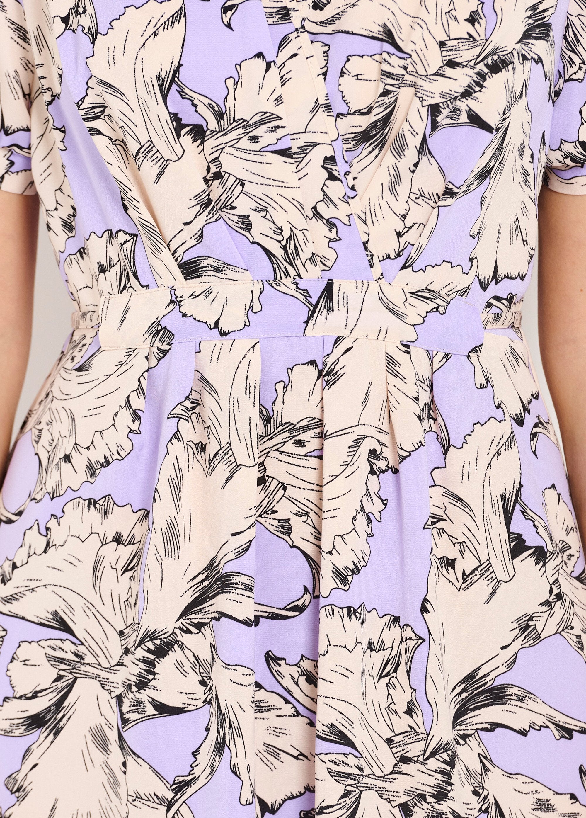 Korte_wikkeljurk_met_grafische_print_Violet_et_blanc_DE1_slim