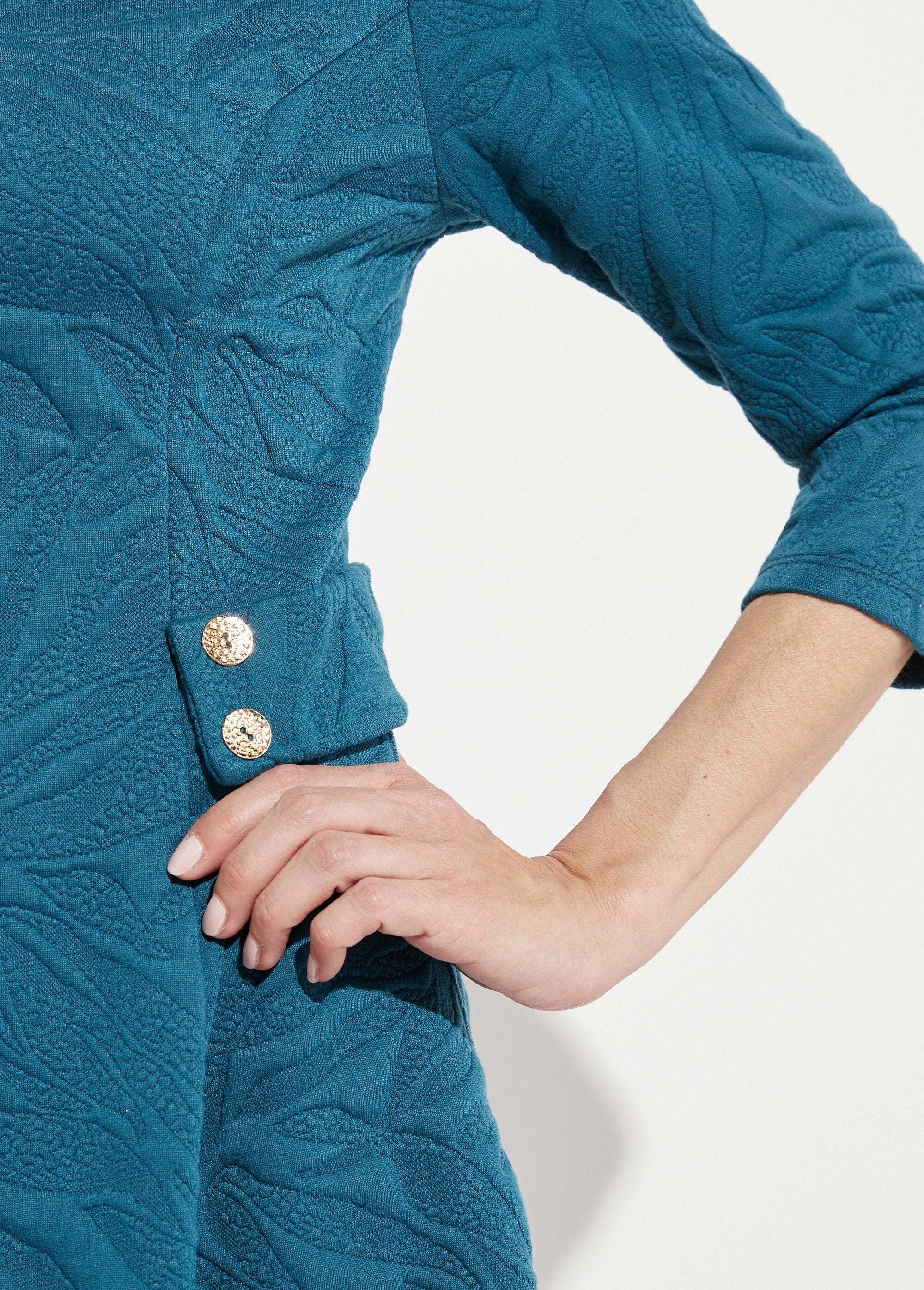 Korte_jurk_met_jacquardmotief_in_reliëf_Bleu_canard_DE3_slim