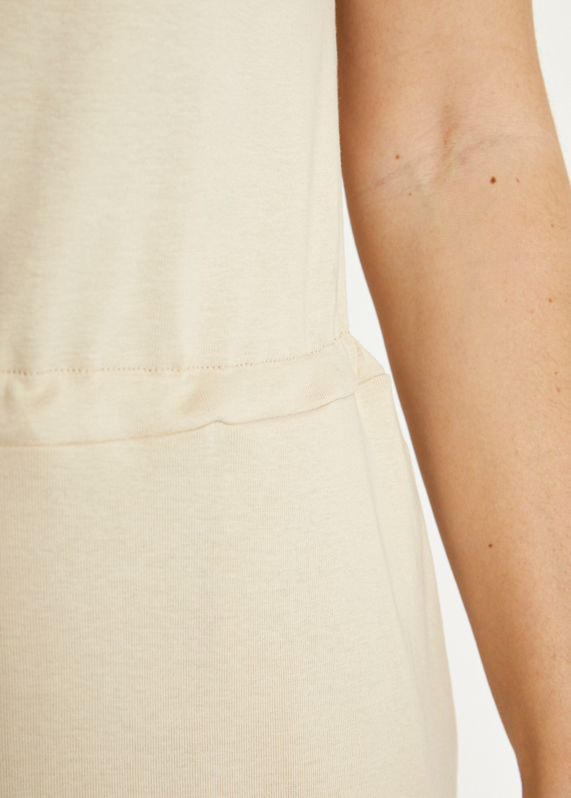 Korte_strandjurk_met_kimonomouwen_Sable_DE4_slim