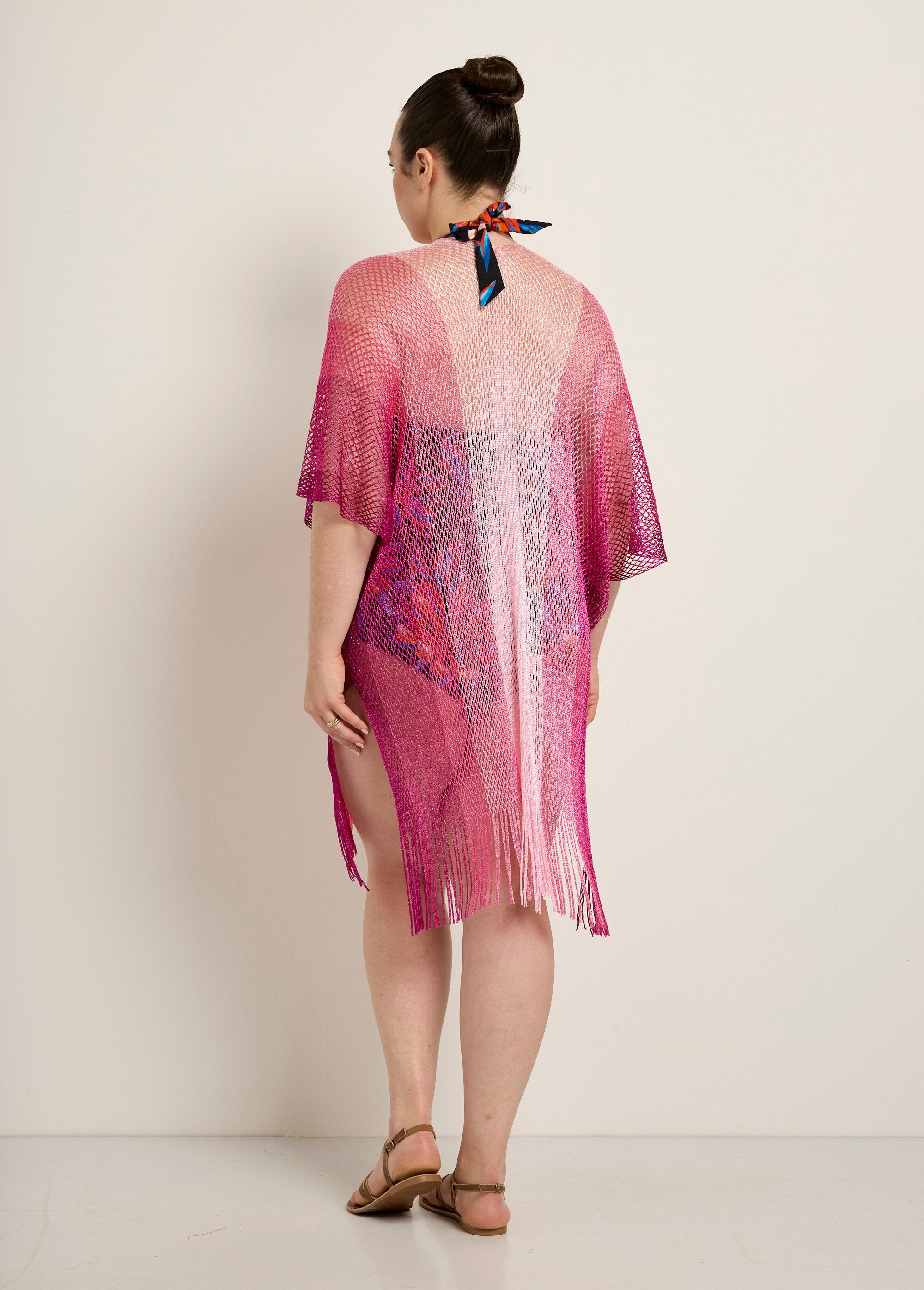 Veelkleurige_gebreide_strandjurk_Fuchsia_DO1_curvy