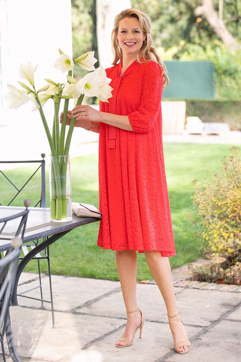 Wijd_gebreide_jurk_van_kant_Corail_FA1_slim