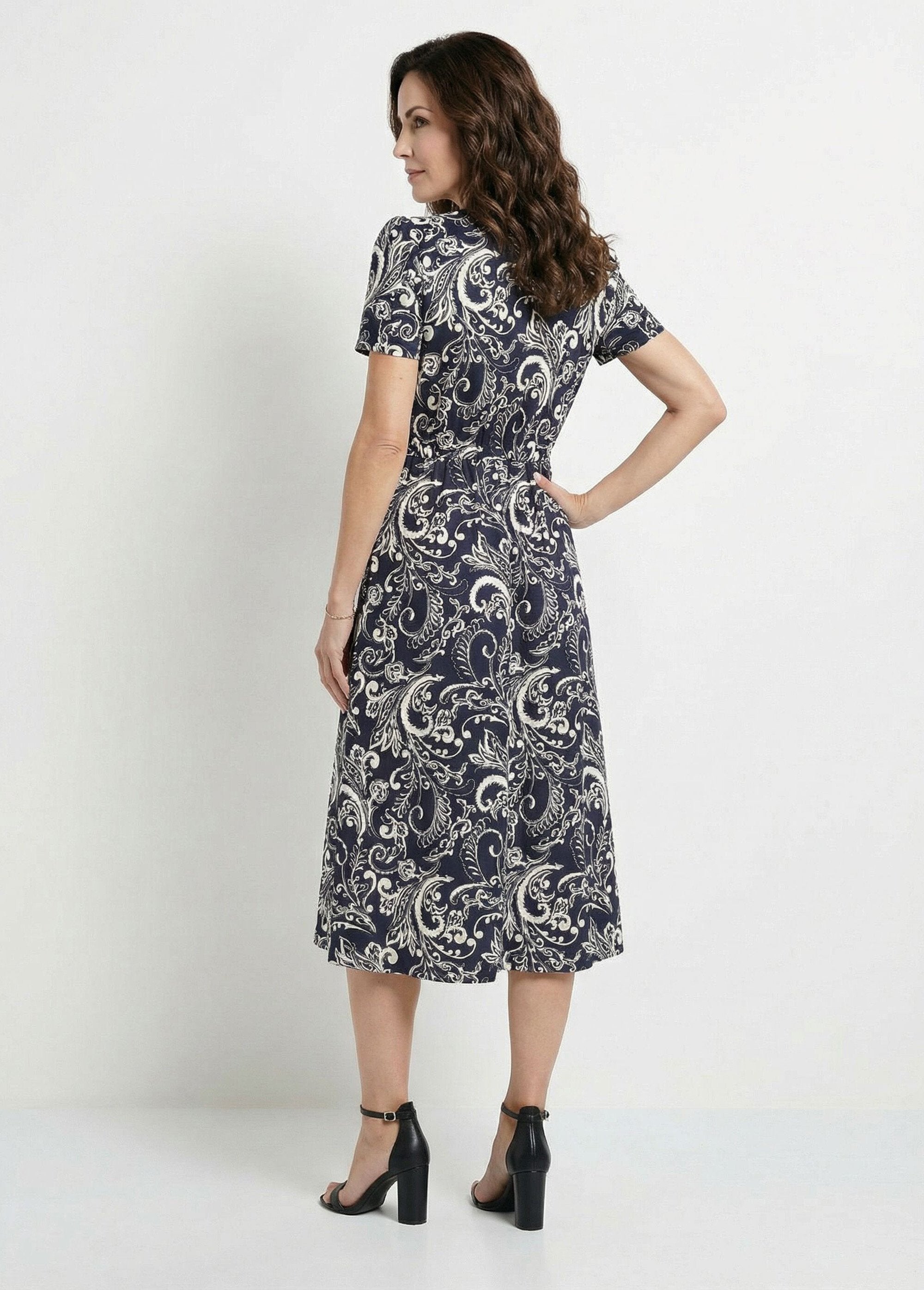 Wikkeljurk_met_elastiek_in_taille_Noir_et_ecru_DO1_slim