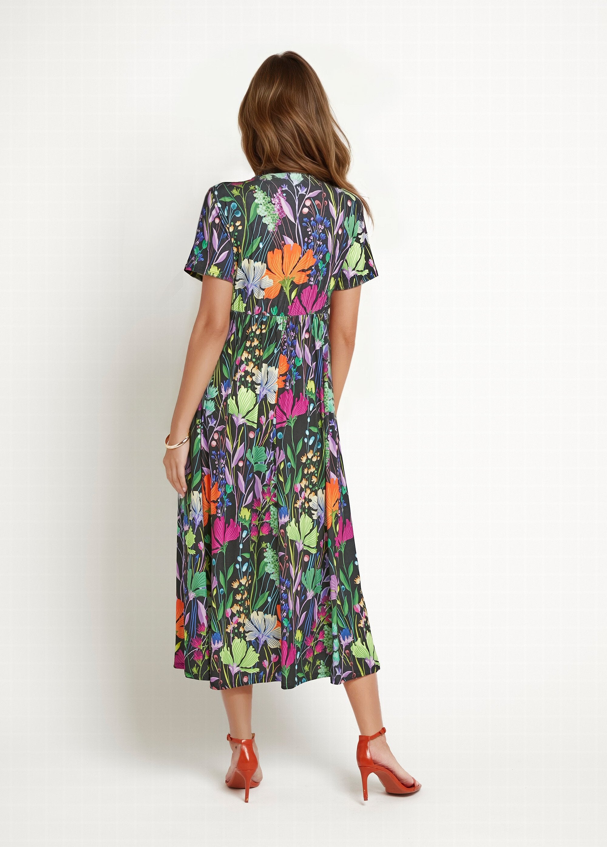 Vloeiende_maxi-jurk_met_bloemen,_korte_mouwen_Imprime_fond_noir_DO1_slim