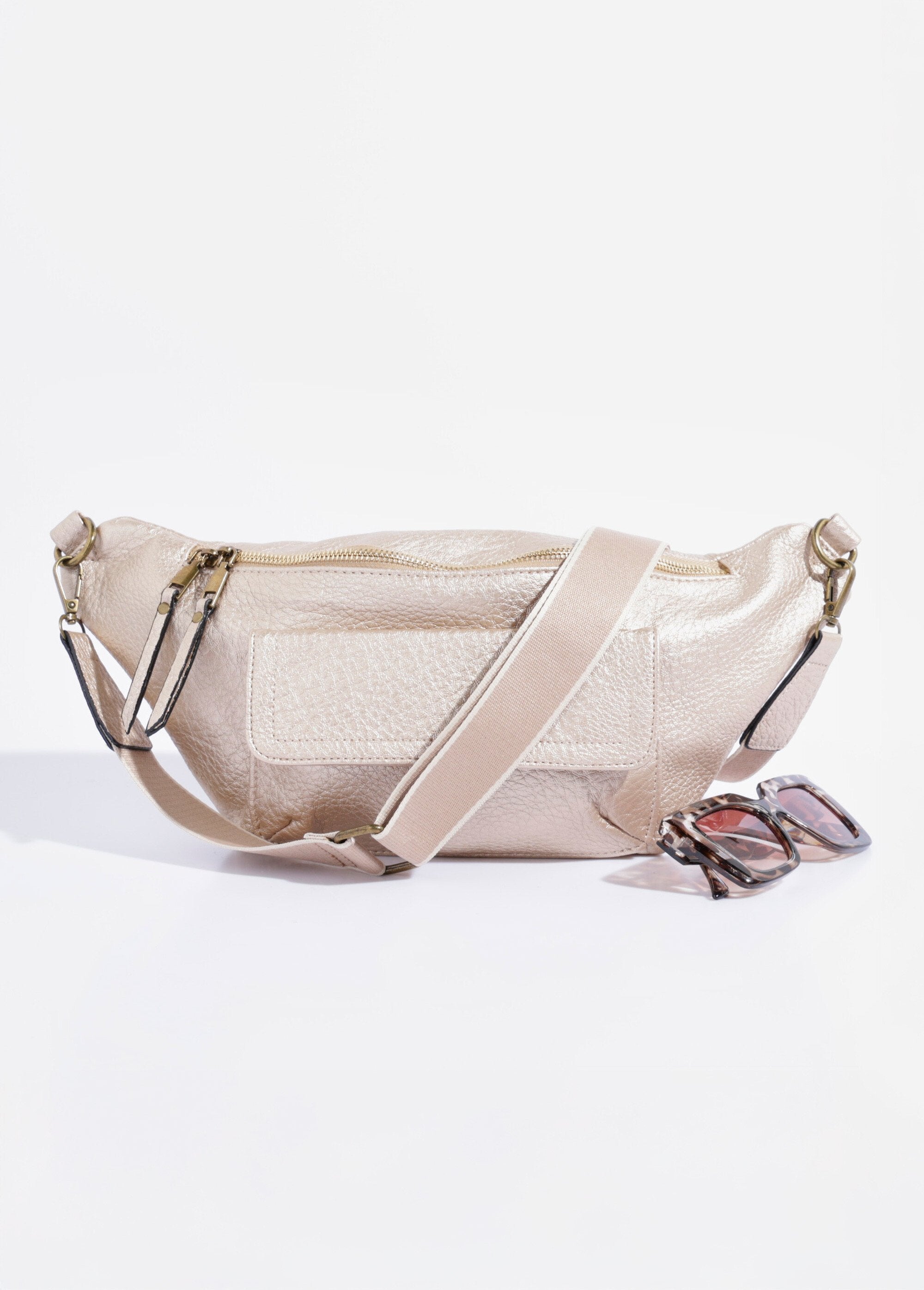 Multi-pocket_heuptasje_met_vintage-effect_Dore_FA1_slim