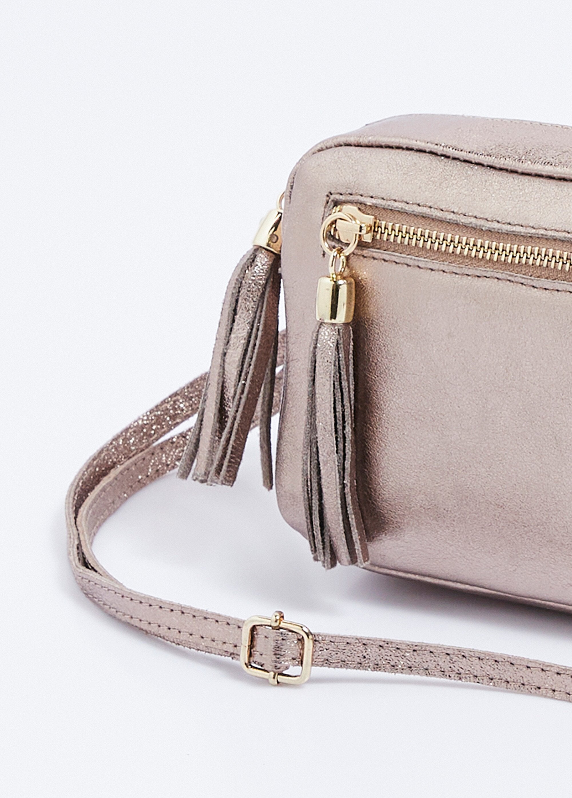 Rechthoekige_schoudertas_met_rits_in_generfd_leer_Mordore_DE1_slim