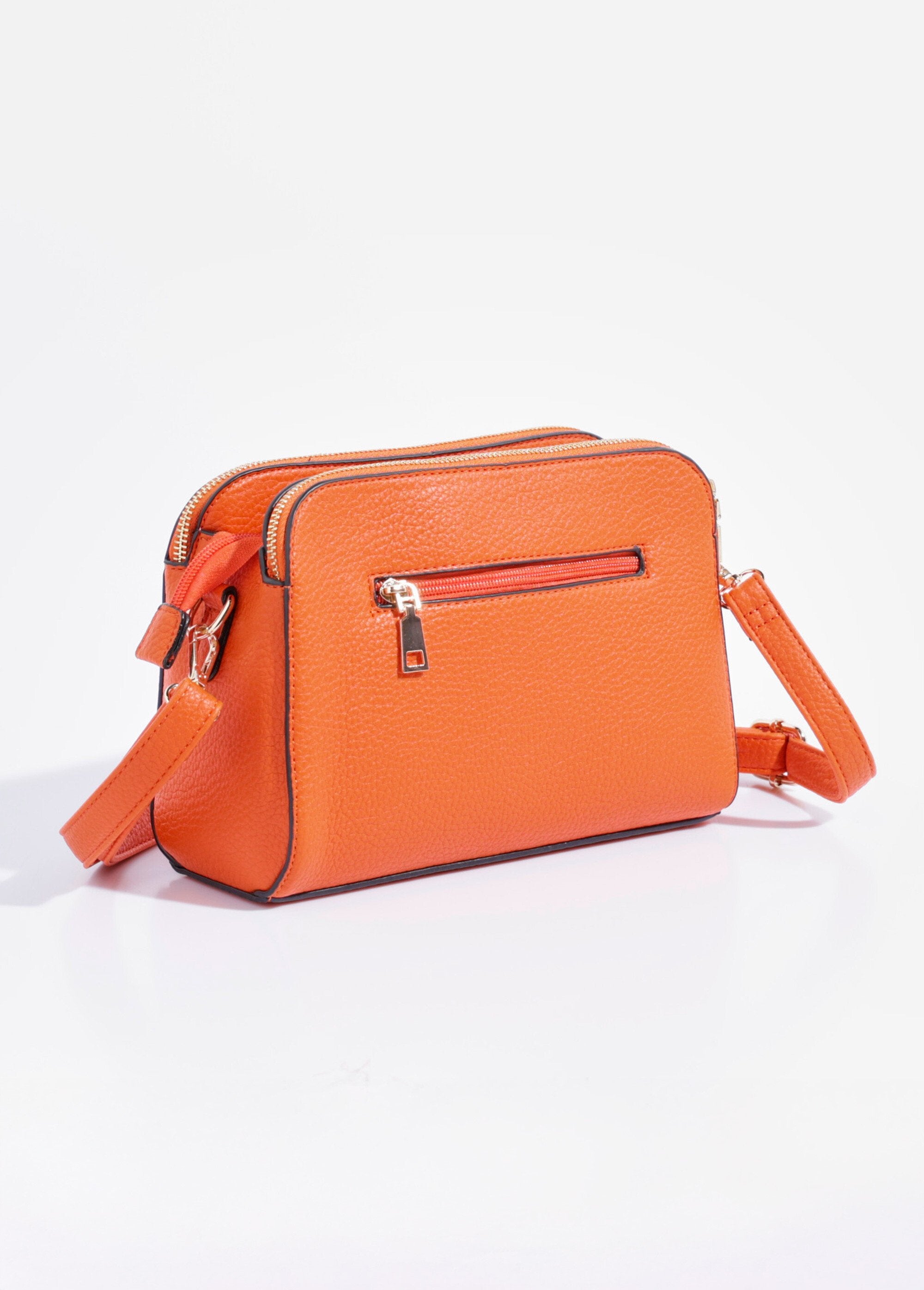 Compacte_tas_met_meerdere_zakken_en_metalen_details_Orange_DO1_slim