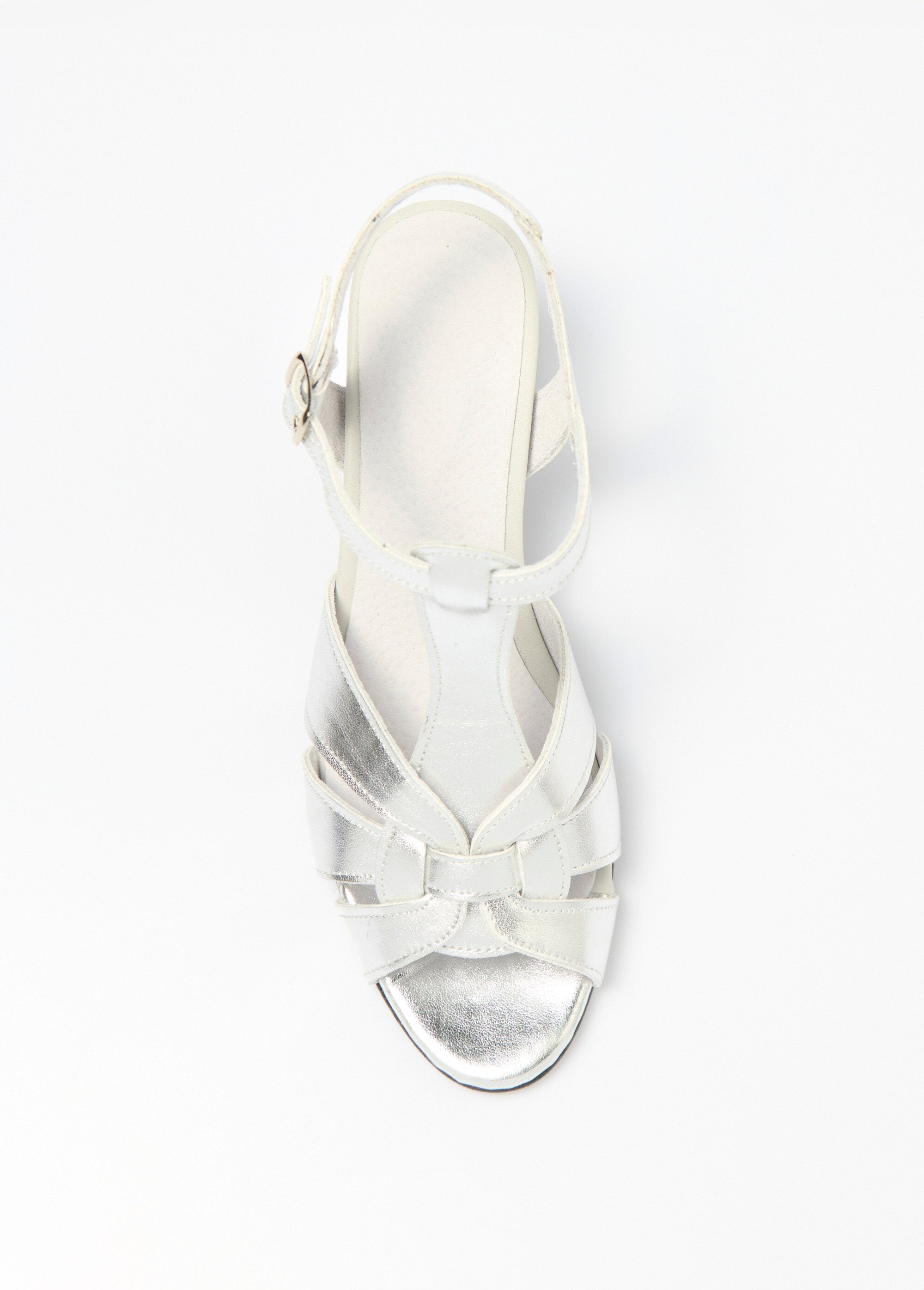 Comfortabele_breedtesandalen_met_gekruiste_bandjes_Argente_OV1_slim