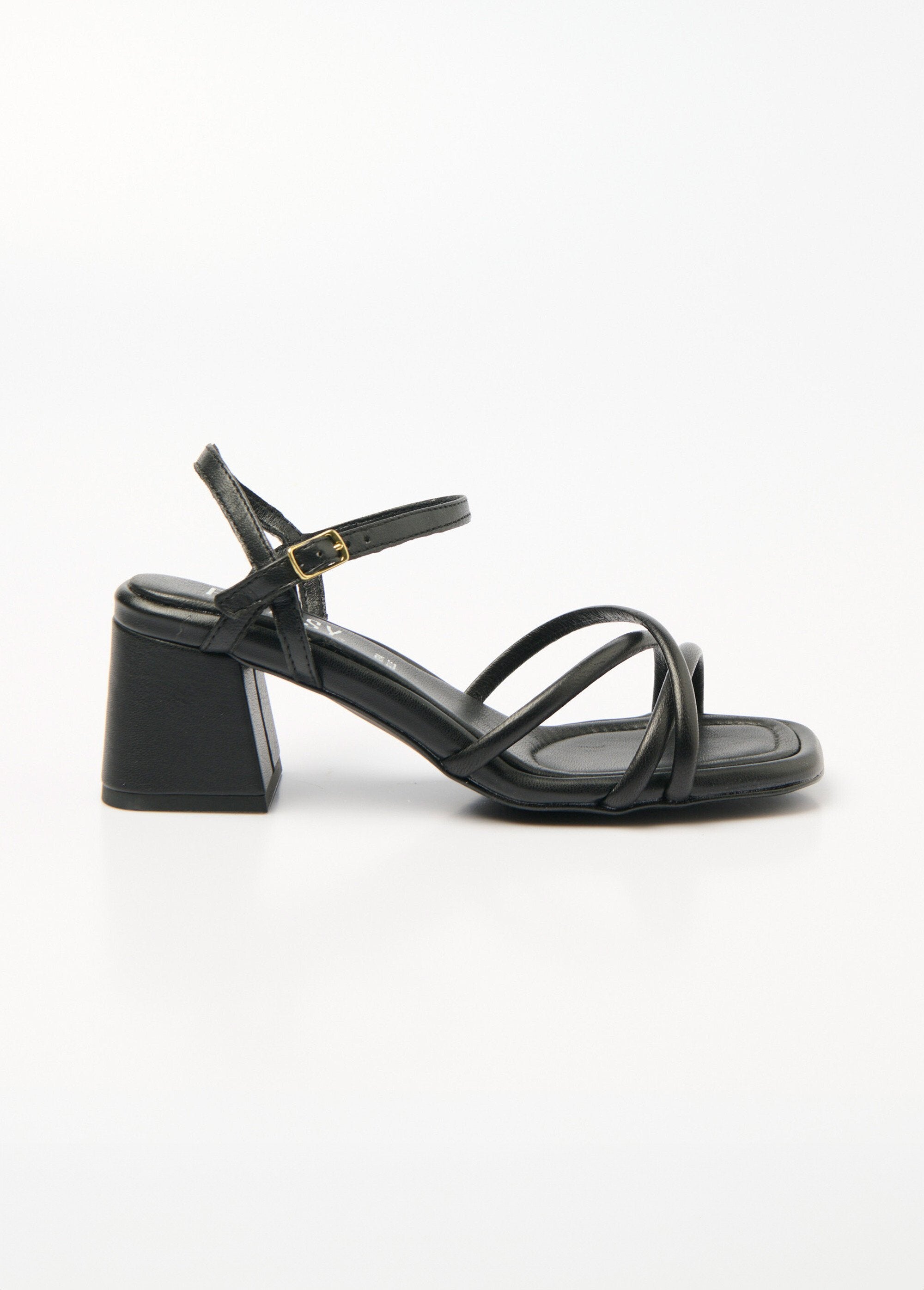 Strappy_sandalen_met_vierkante_hak_Noir_DR1_slim