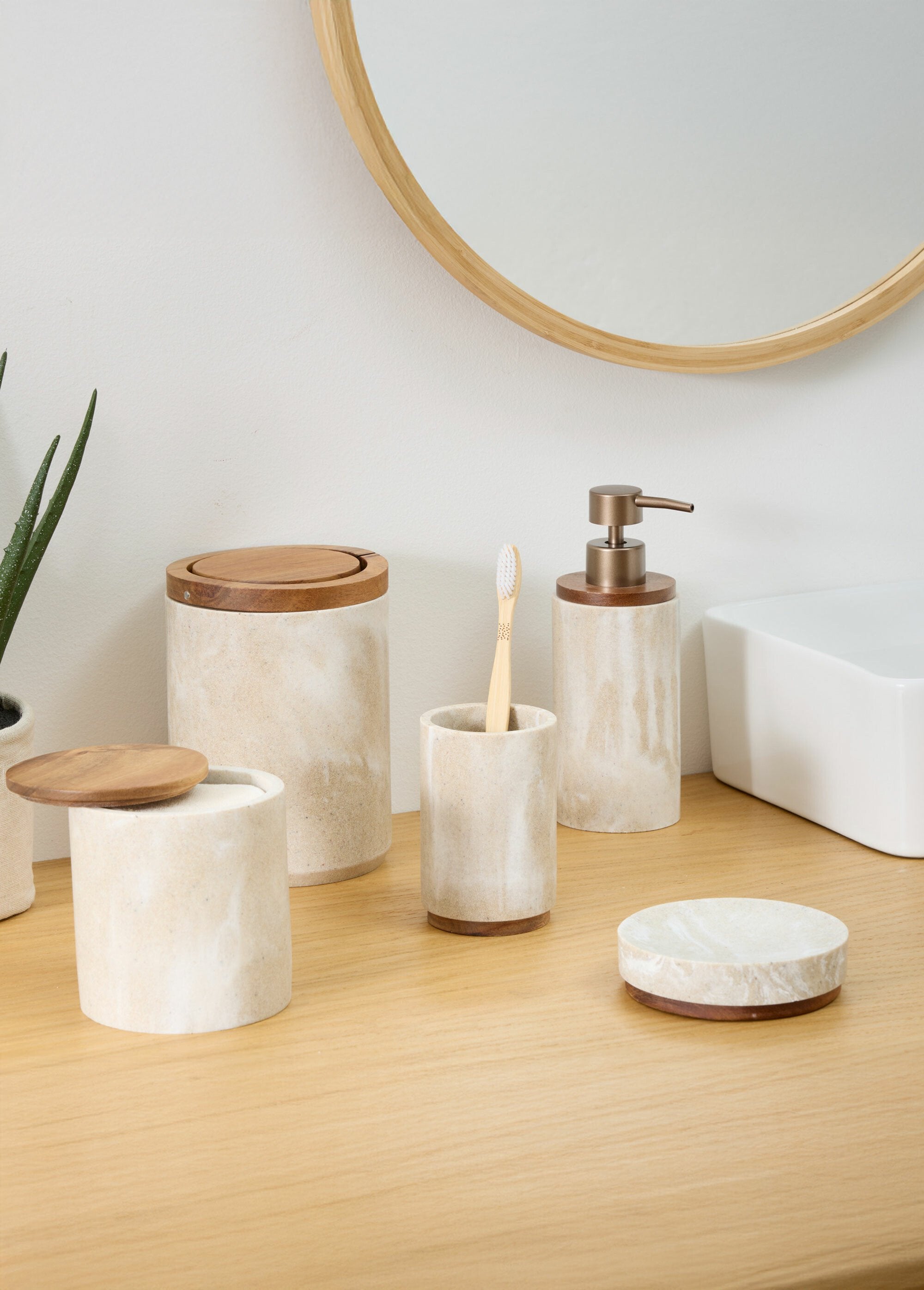 Badkamer_set_met_zeepdispenser_en_beker_Beige_SF1_slim