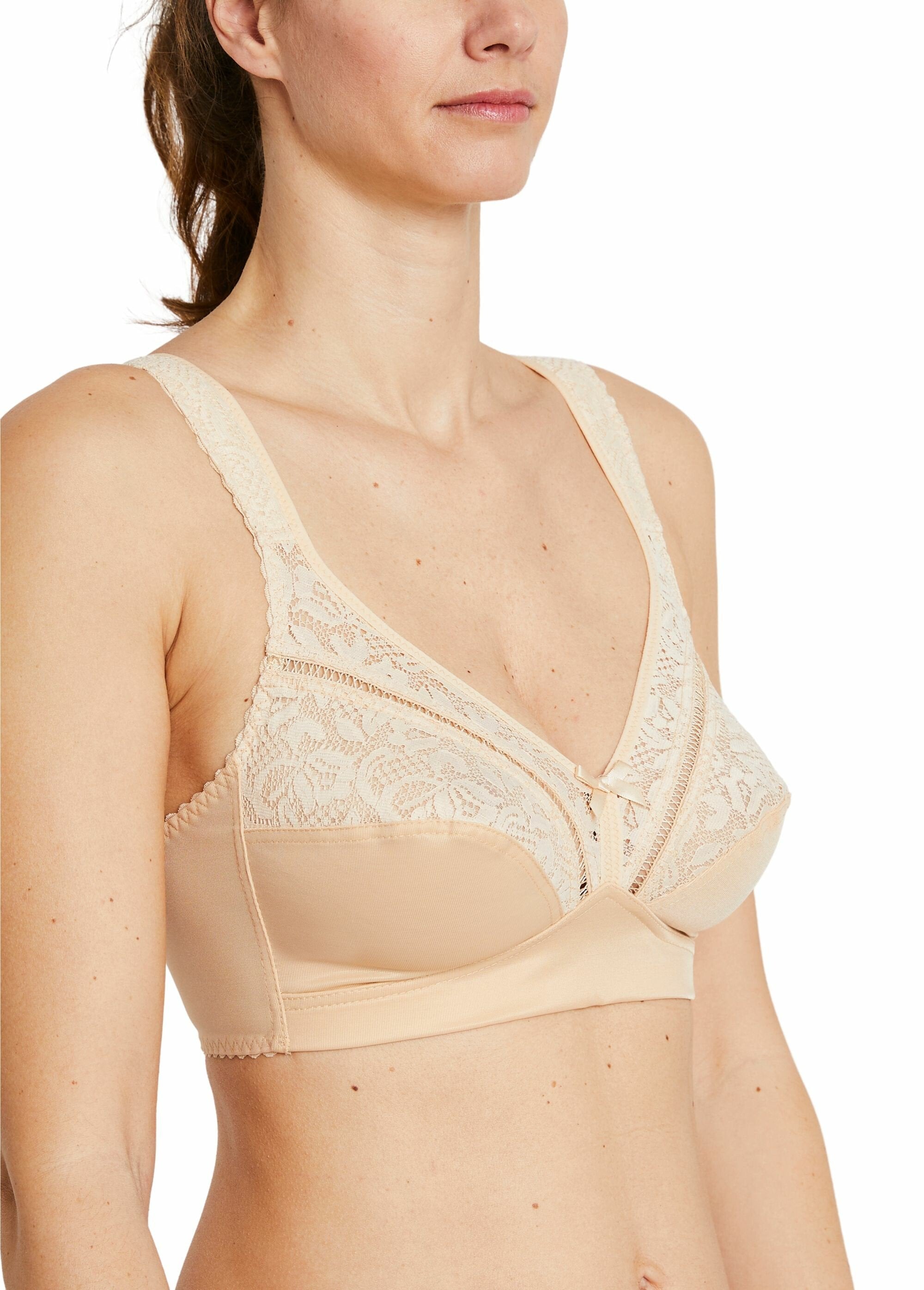 Opengewerkte_beugelbeha_Vlees_FA2_slim