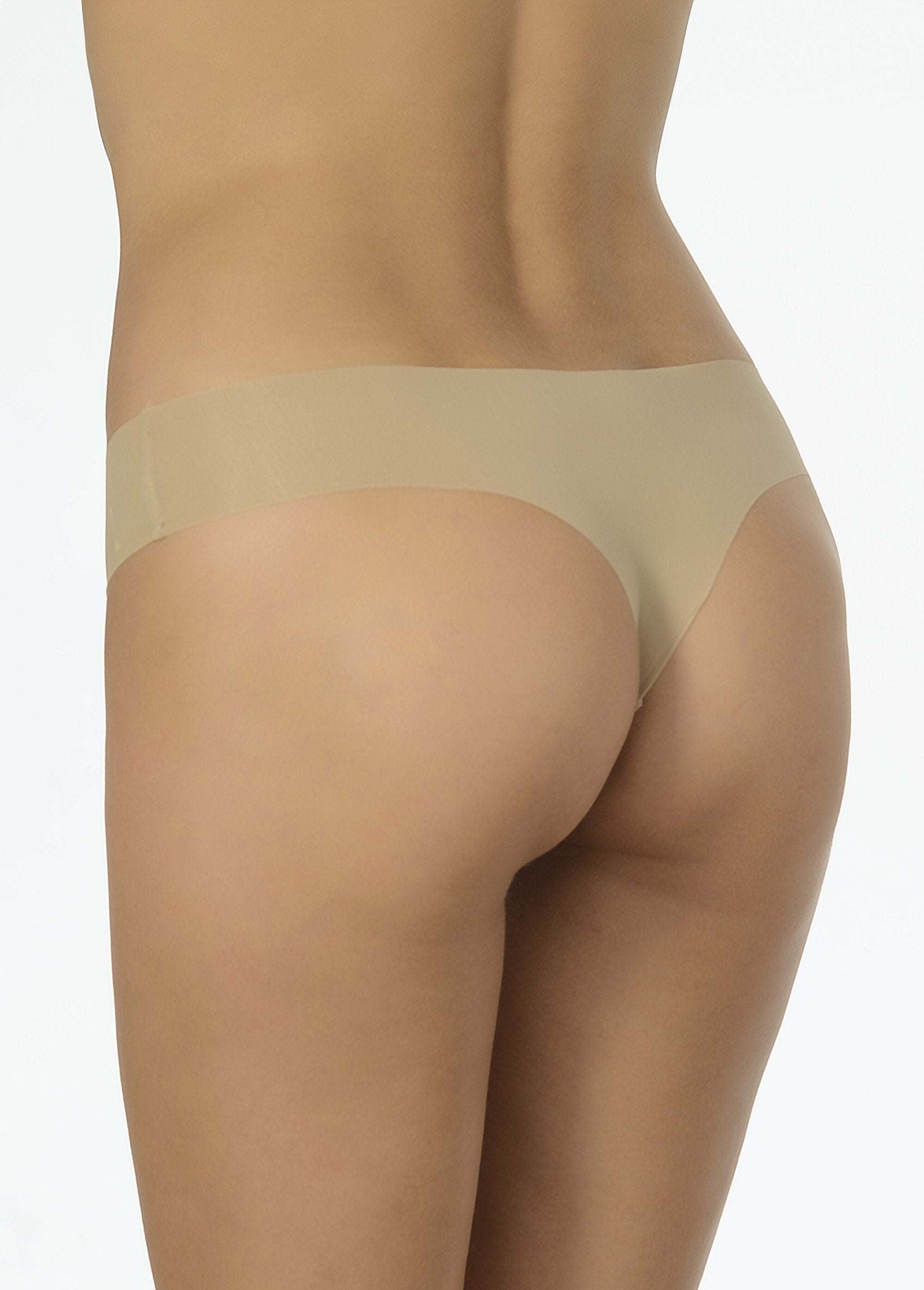 Onzichtbare_naadloze_string_Nude_lot2_DO1_slim