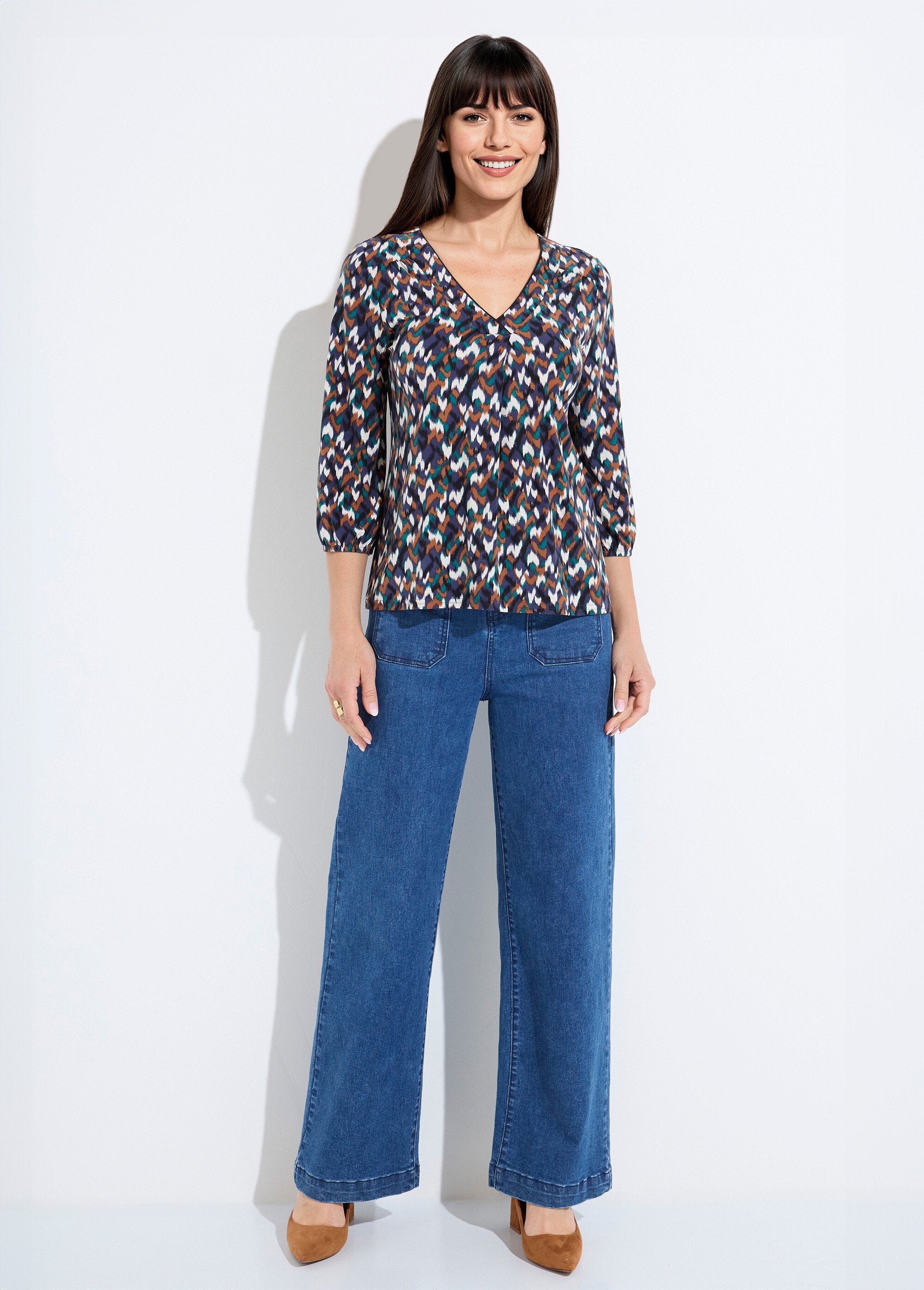 Losjes_vallend_T-shirt_met_V-hals,_3/4_mouwen_en_grafische_print_Marine_et_vert_SF1_slim