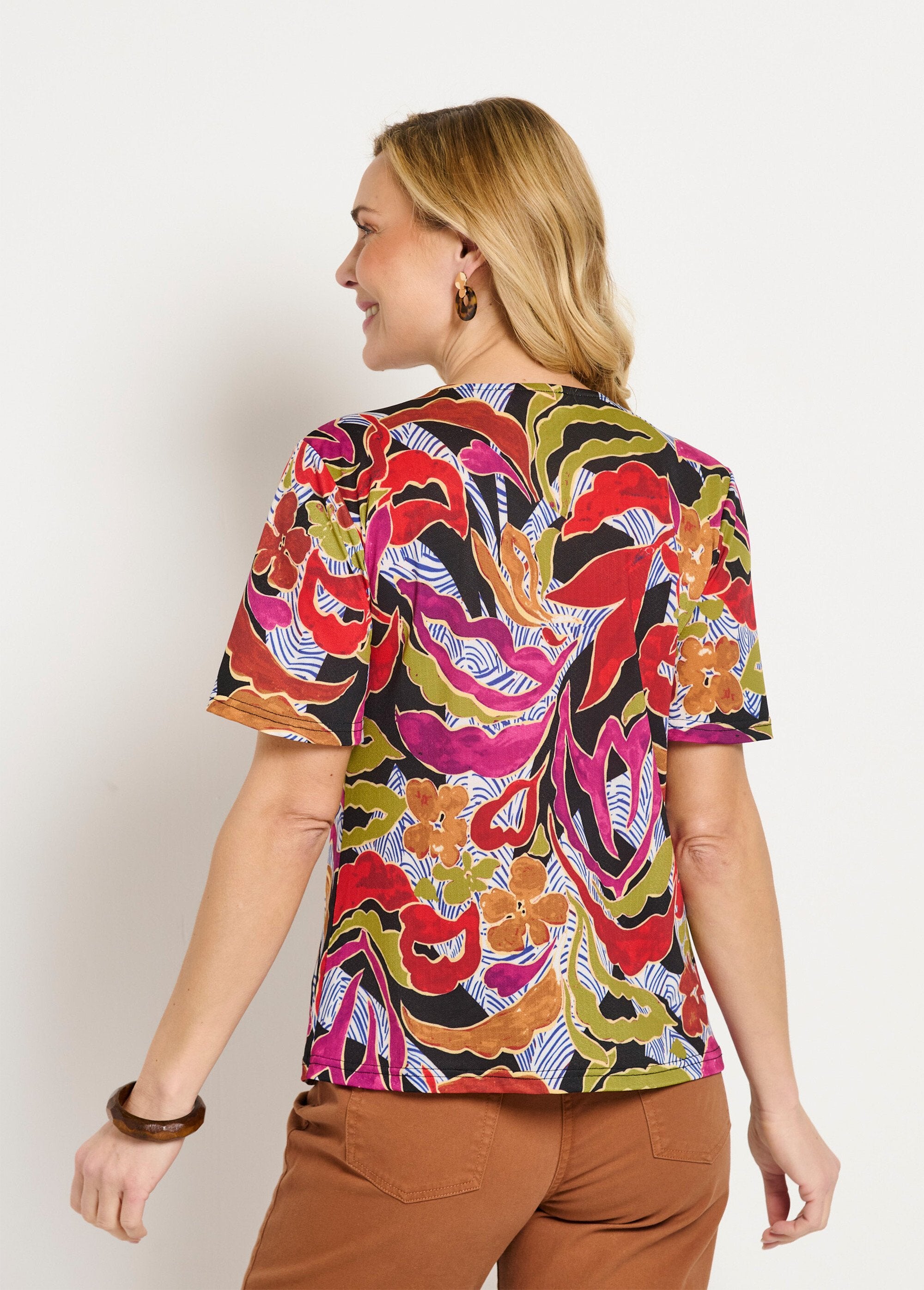 Losjes_v-hals_T-shirt_met_print_Noir_et_parme_DO1_slim