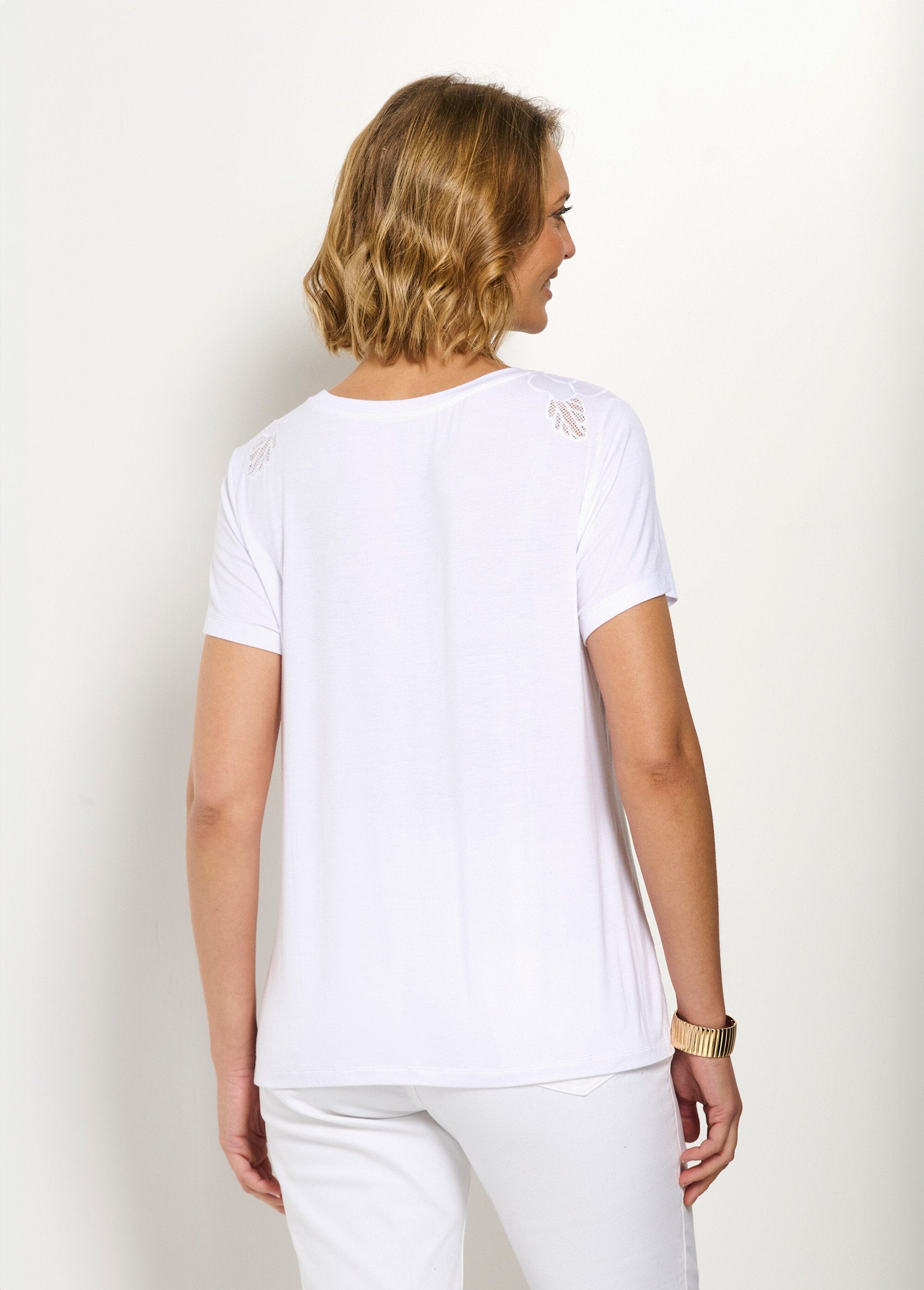 Geborduurd_opengewerkt_katoenen_T-shirt_met_ronde_hals_Blanc_DO1_slim