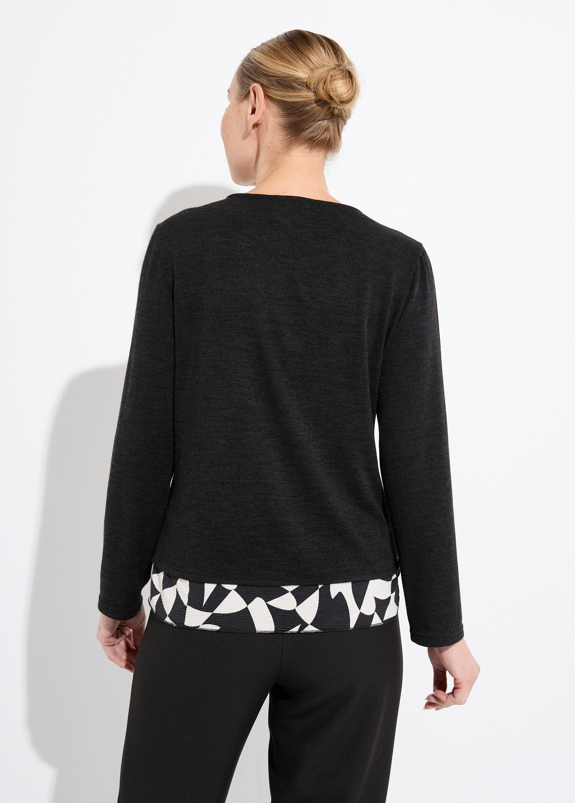 Warm_2-in-1_effect_T-shirt_met_lange_mouwen_Noir_DO1_slim