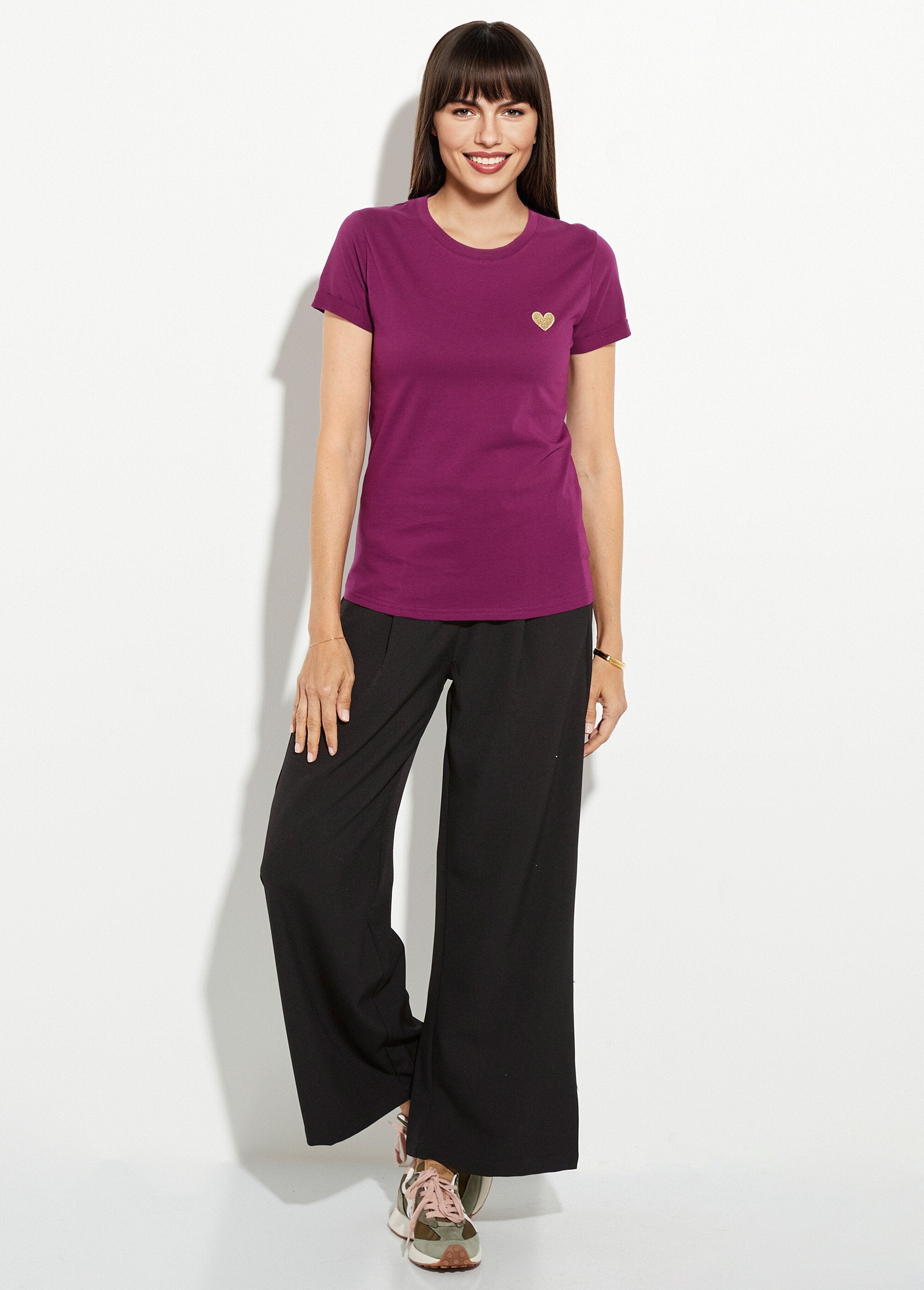 T-shirt_met_ronde_hals_en_hartjesborduursel_op_de_borst_Violet_SF1_slim