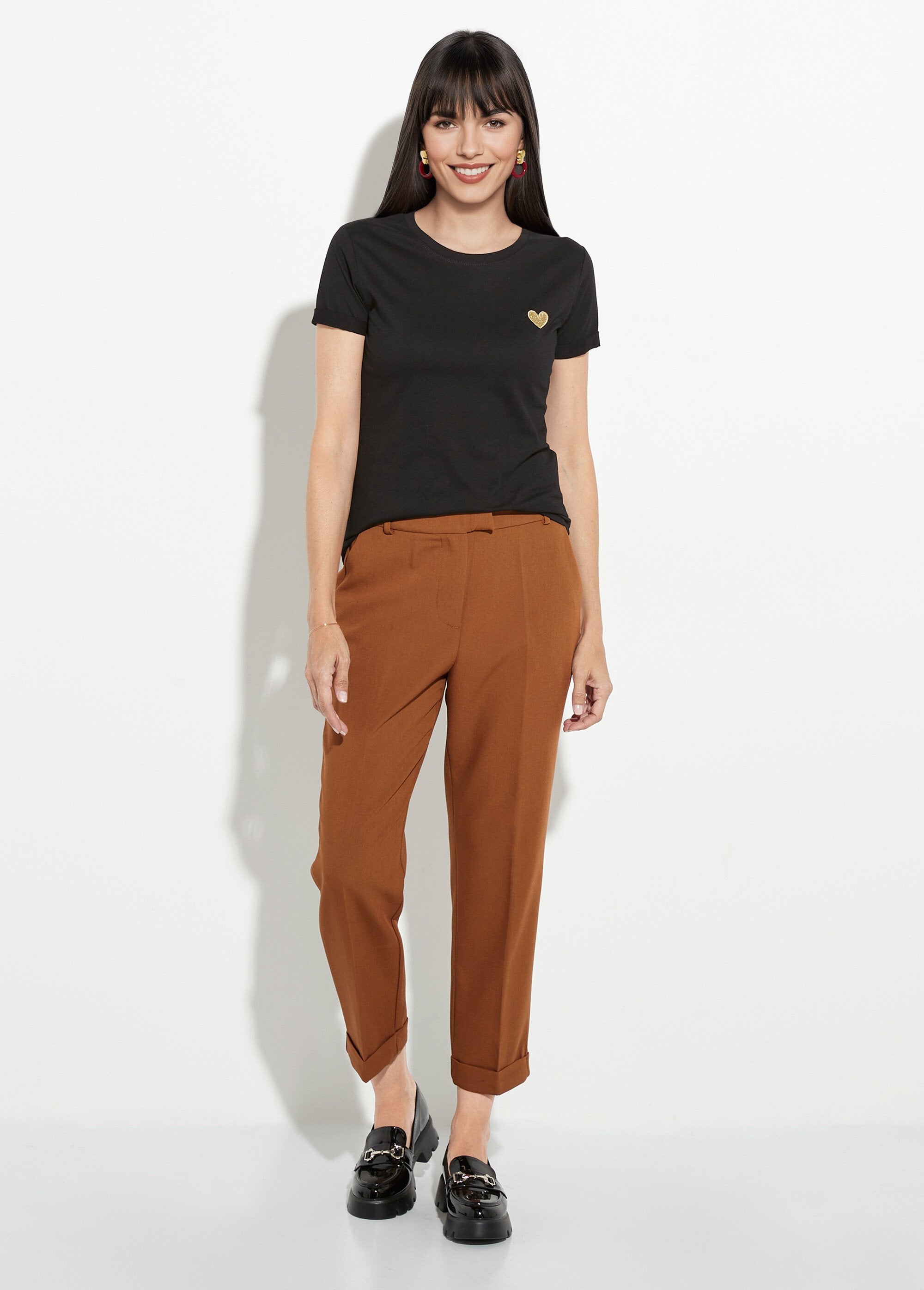 T-shirt_met_ronde_hals_en_hartjesborduursel_op_de_borst_Noir_SF1_slim