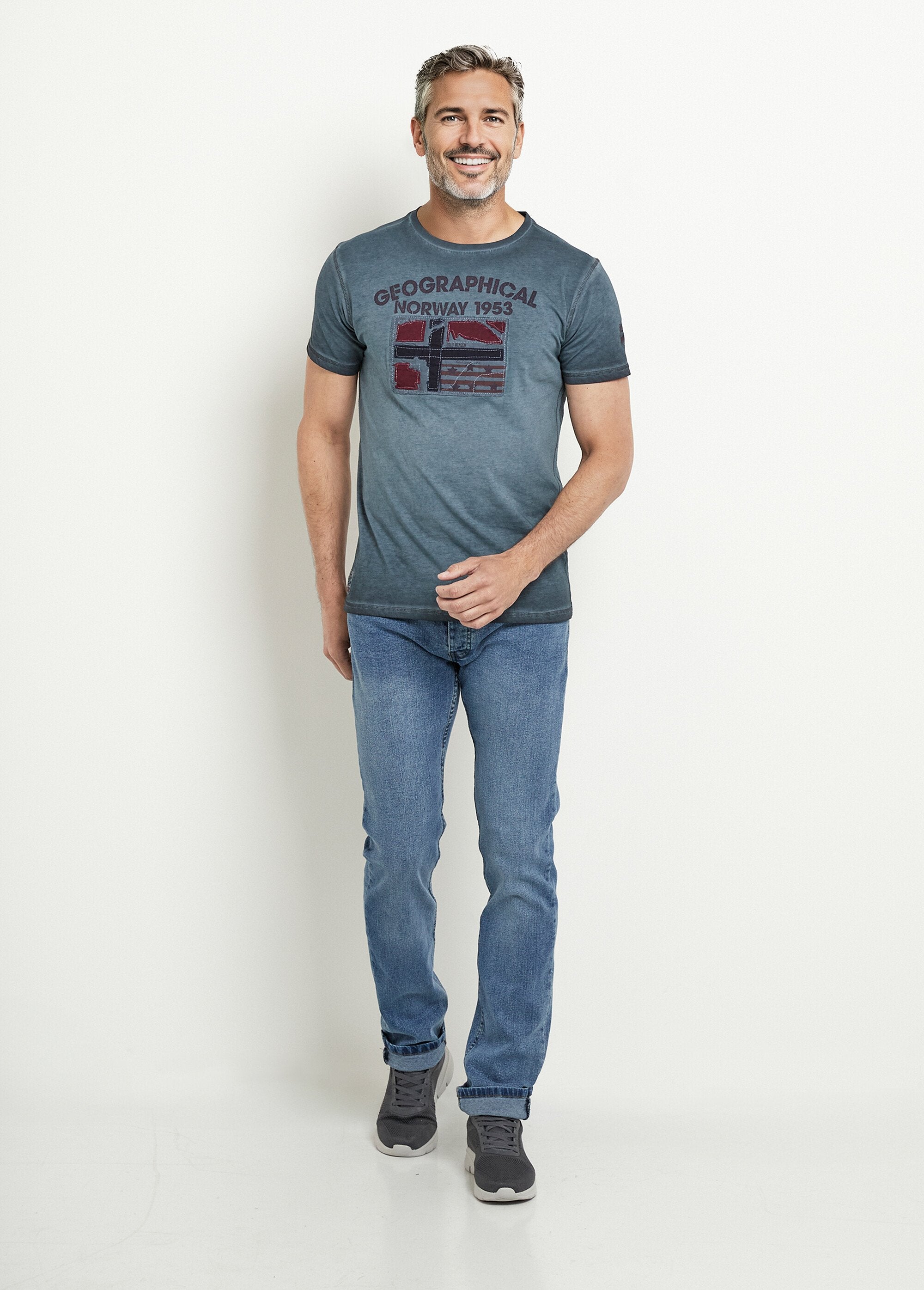 Geborduurd_vlag_t-shirt_Marine_SF1_slim