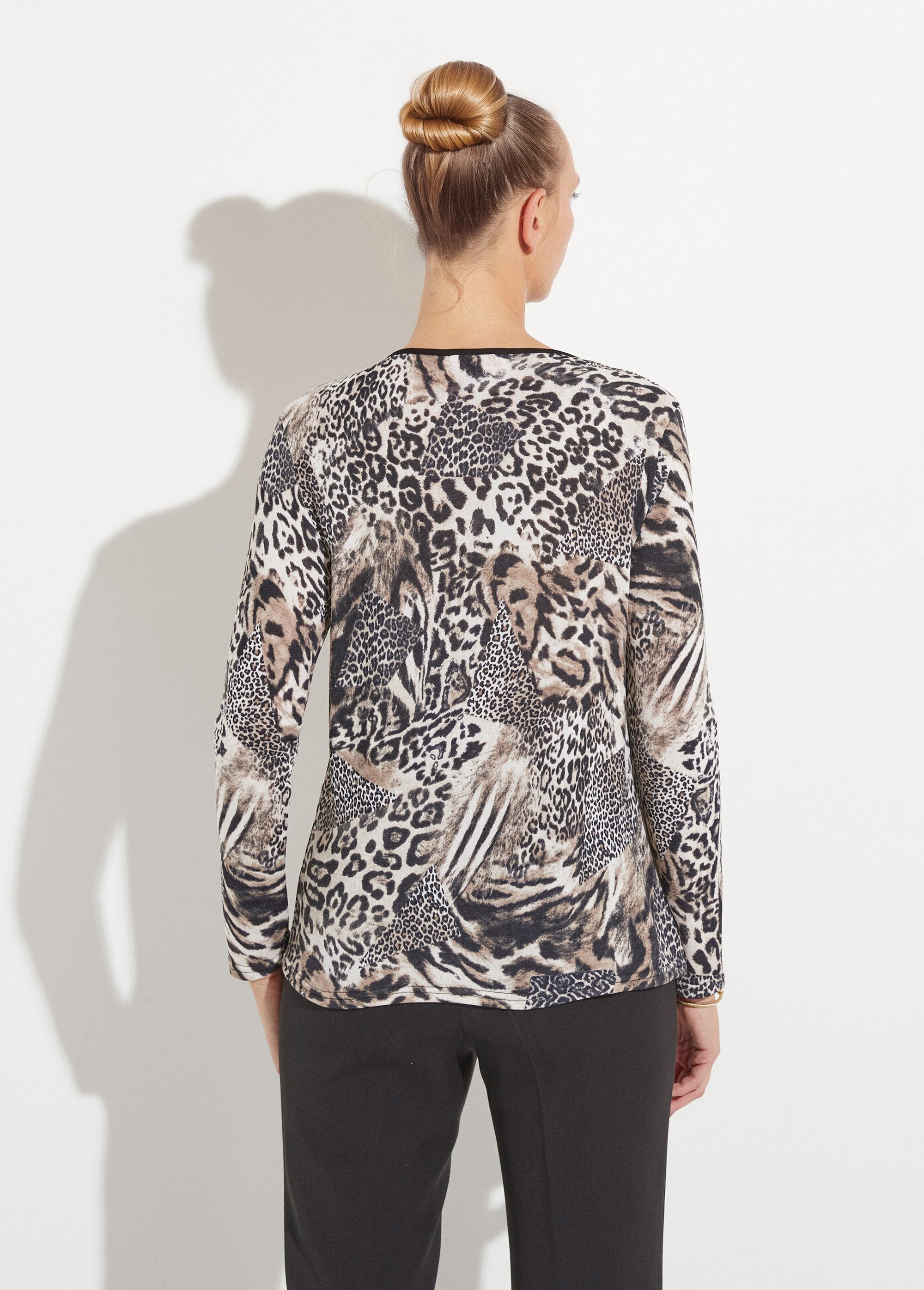 T-shirt_met_patchworkprint_van_dierenhuid_en_ronde_hals_Beige_et_noir_DO1_slim