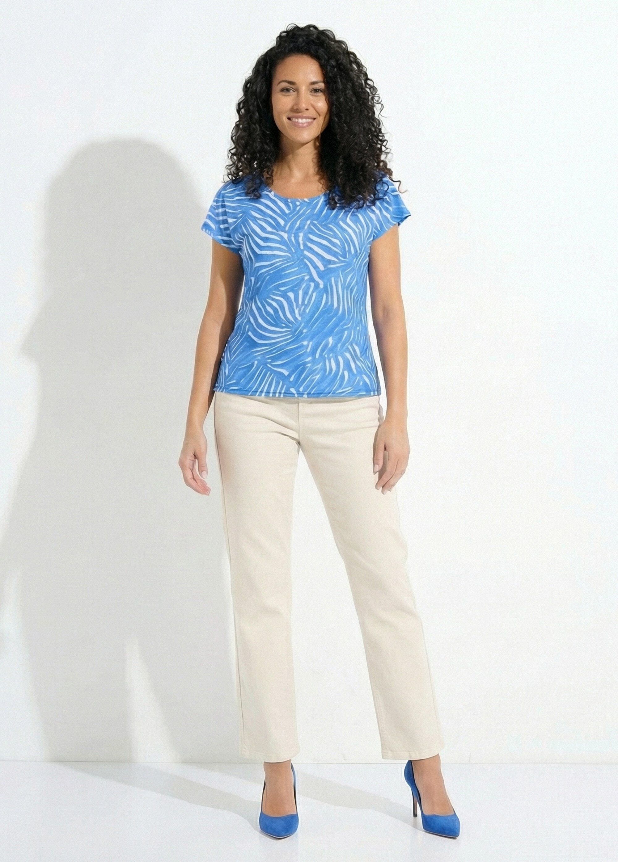 Bedrukt_T-shirt_met_korte_mouwen_en_ronde_hals_Bleu_SF1_slim