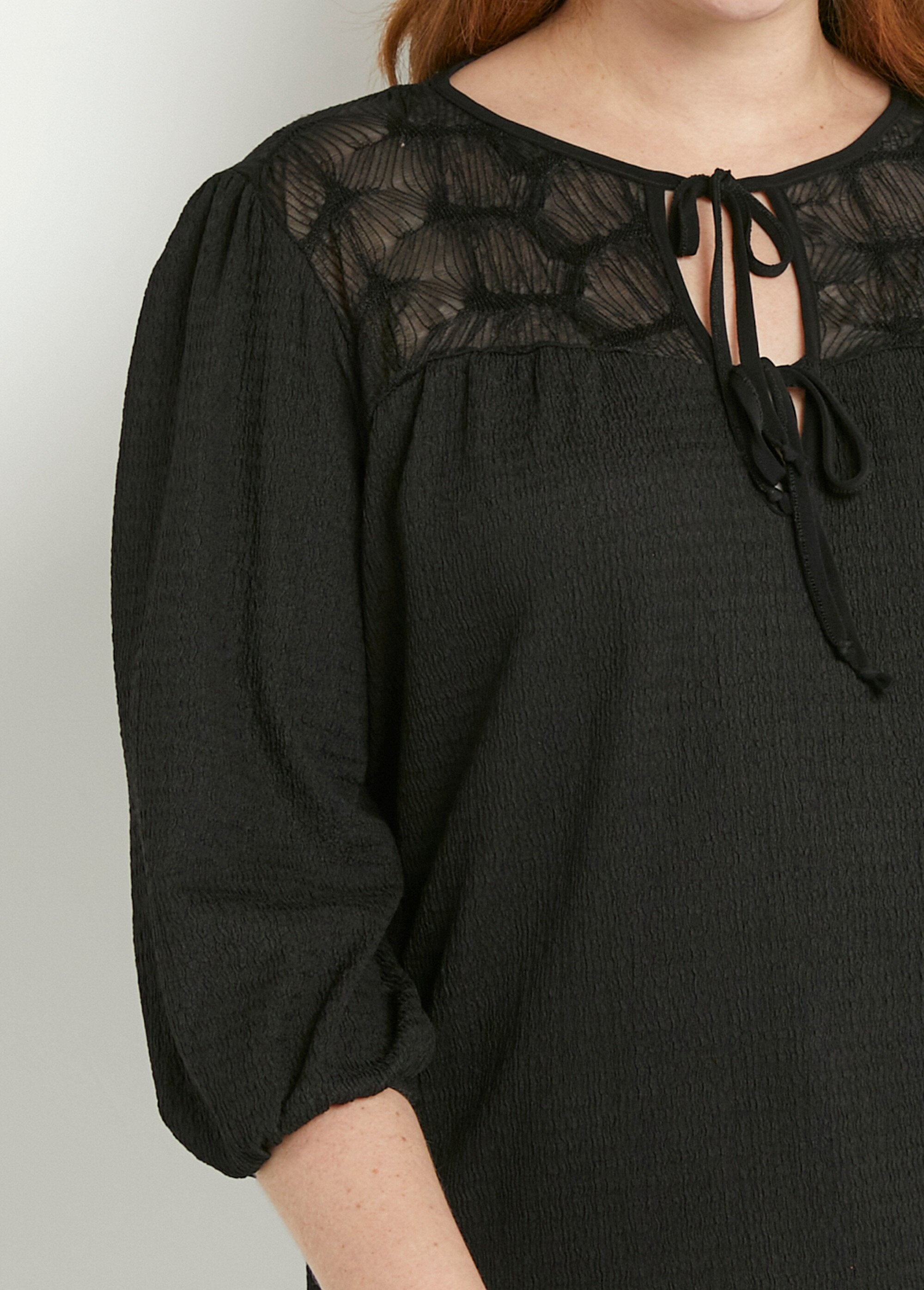 T-shirt_met_V-hals_en_3/4_mouwen_Noir_DE1_curvy