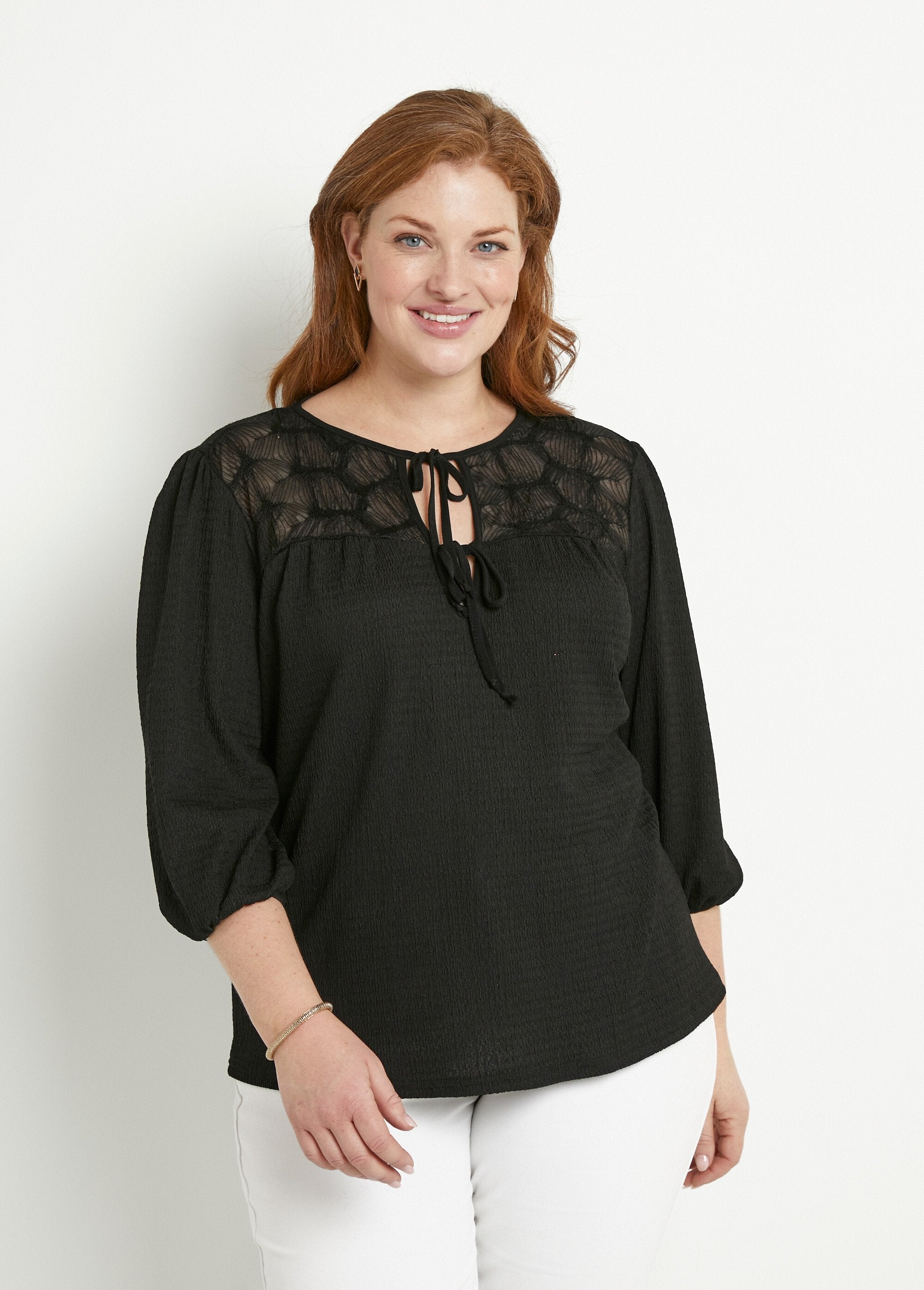 T-shirt_met_V-hals_en_3/4_mouwen_Noir_FA1_curvy