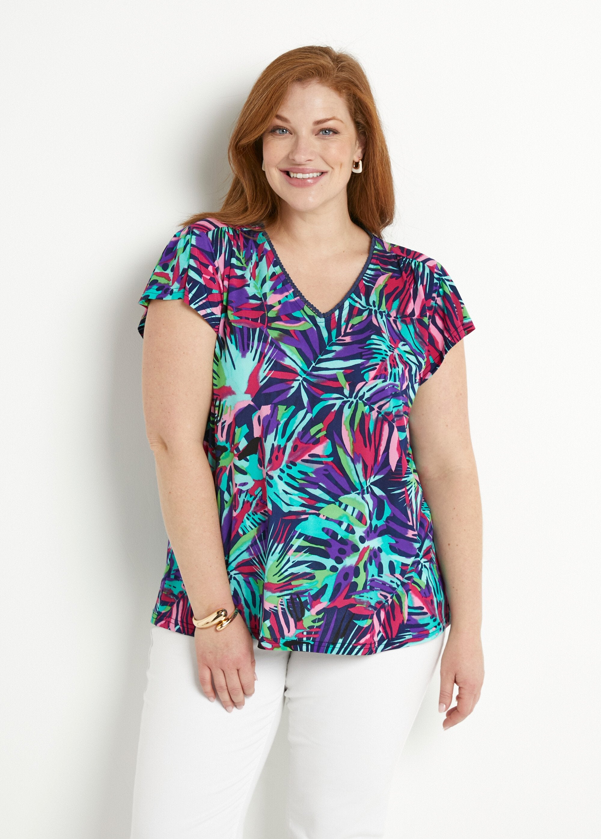 T-shirt_met_korte_mouwen_en_uitlopende_V-hals_Multicolore_FA1_curvy