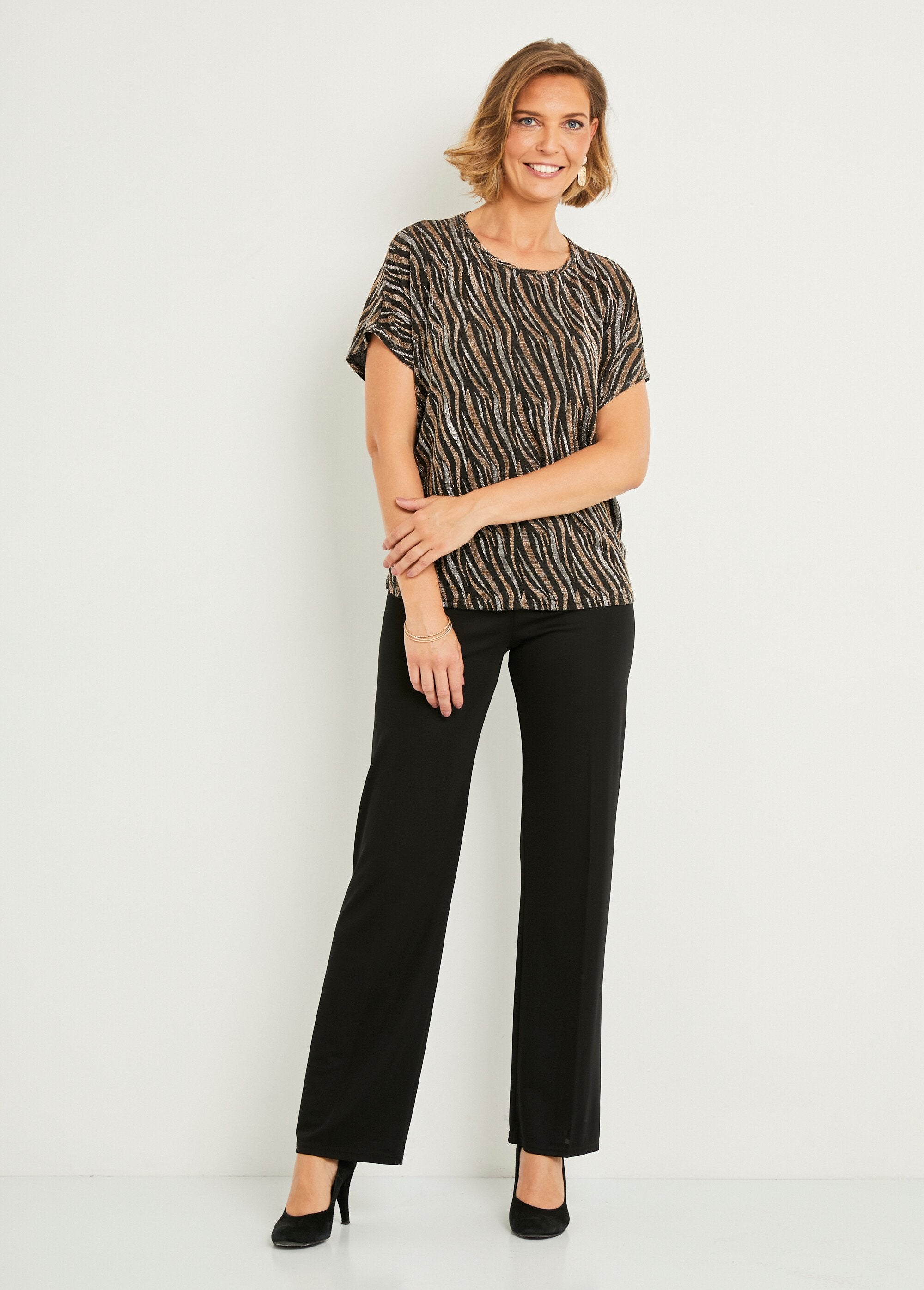 T-shirt_met_glanzend_gebreid_jacquard_kant_Noir_et_cuivre_SF1_slim