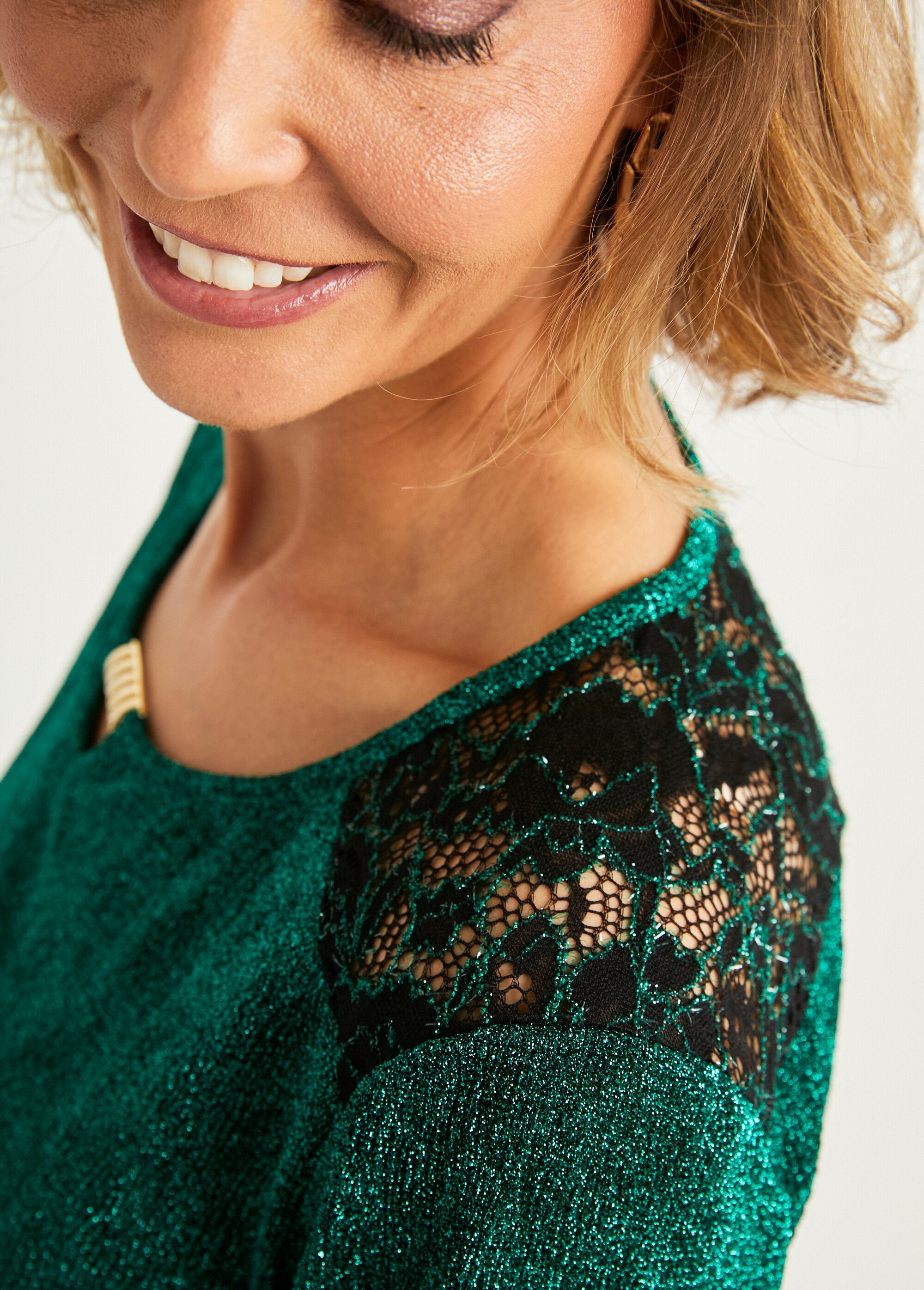 Effen_kanten_juweel_T-shirt_met_ronde_hals_Vert_DE2_slim