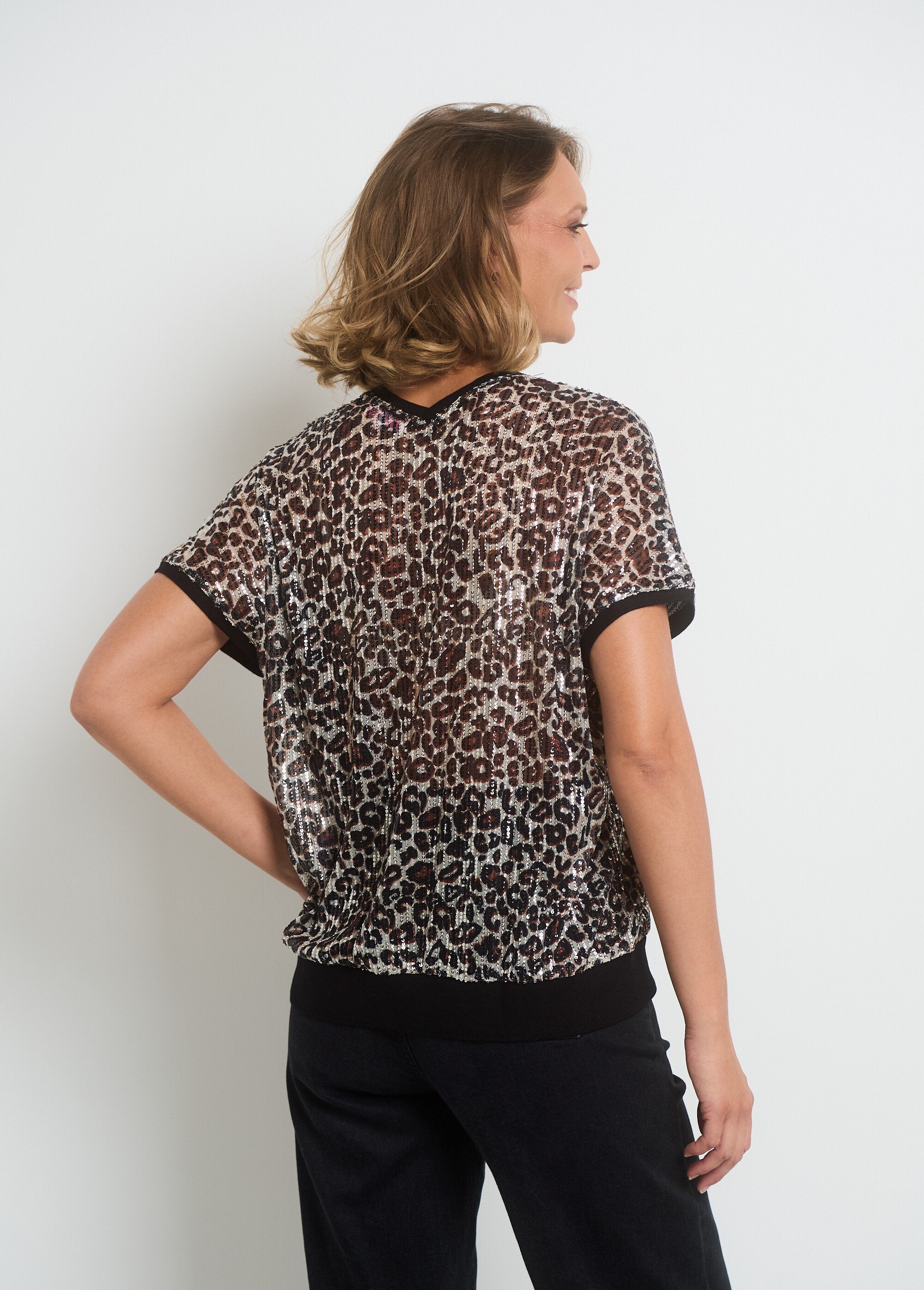 T-shirt_van_bedrukt_visnet_met_pailletten_Animalier_DO1_slim