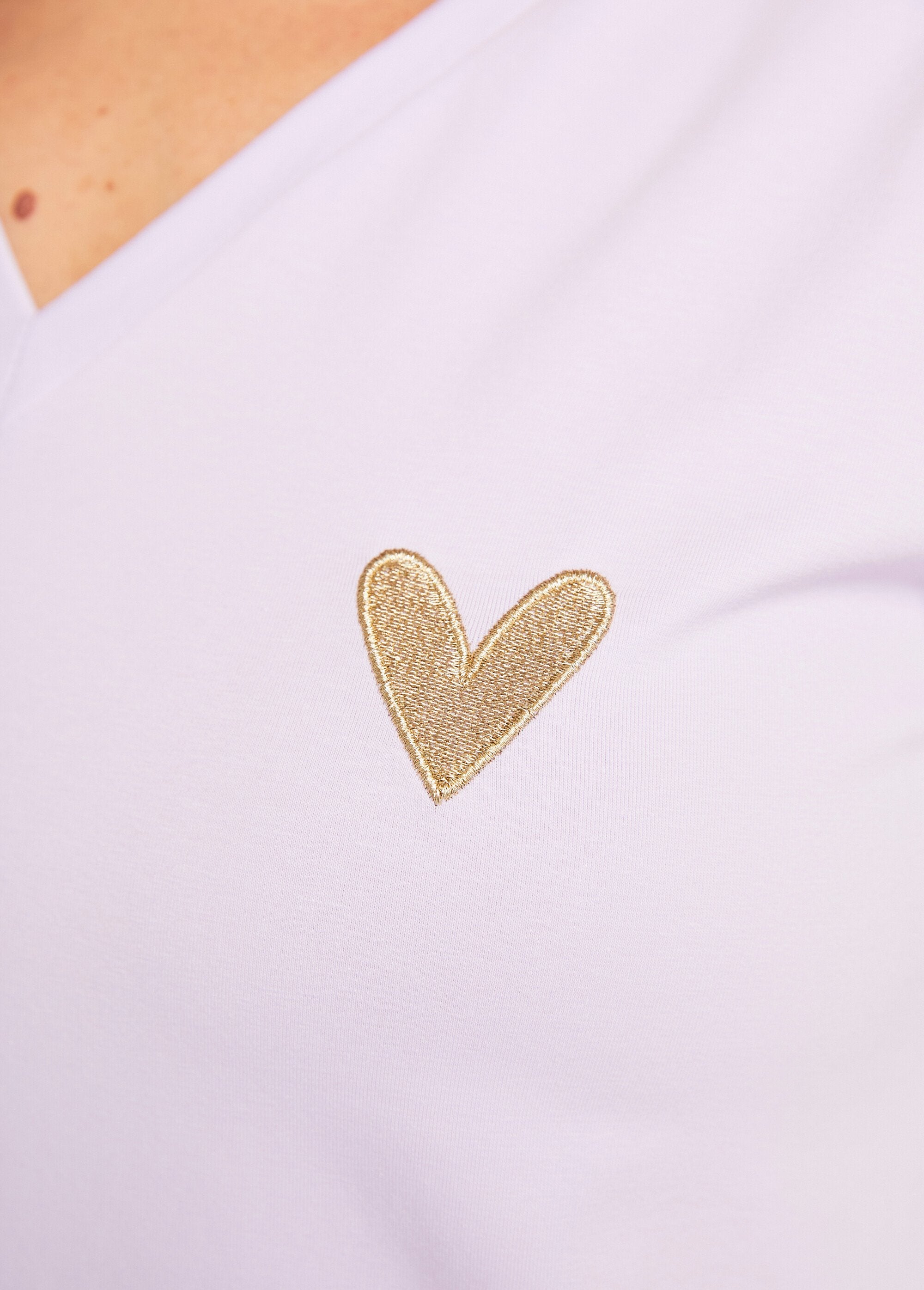 Stretch_T-shirt_met_borduursel_op_de_borst_Parme_DE2_slim