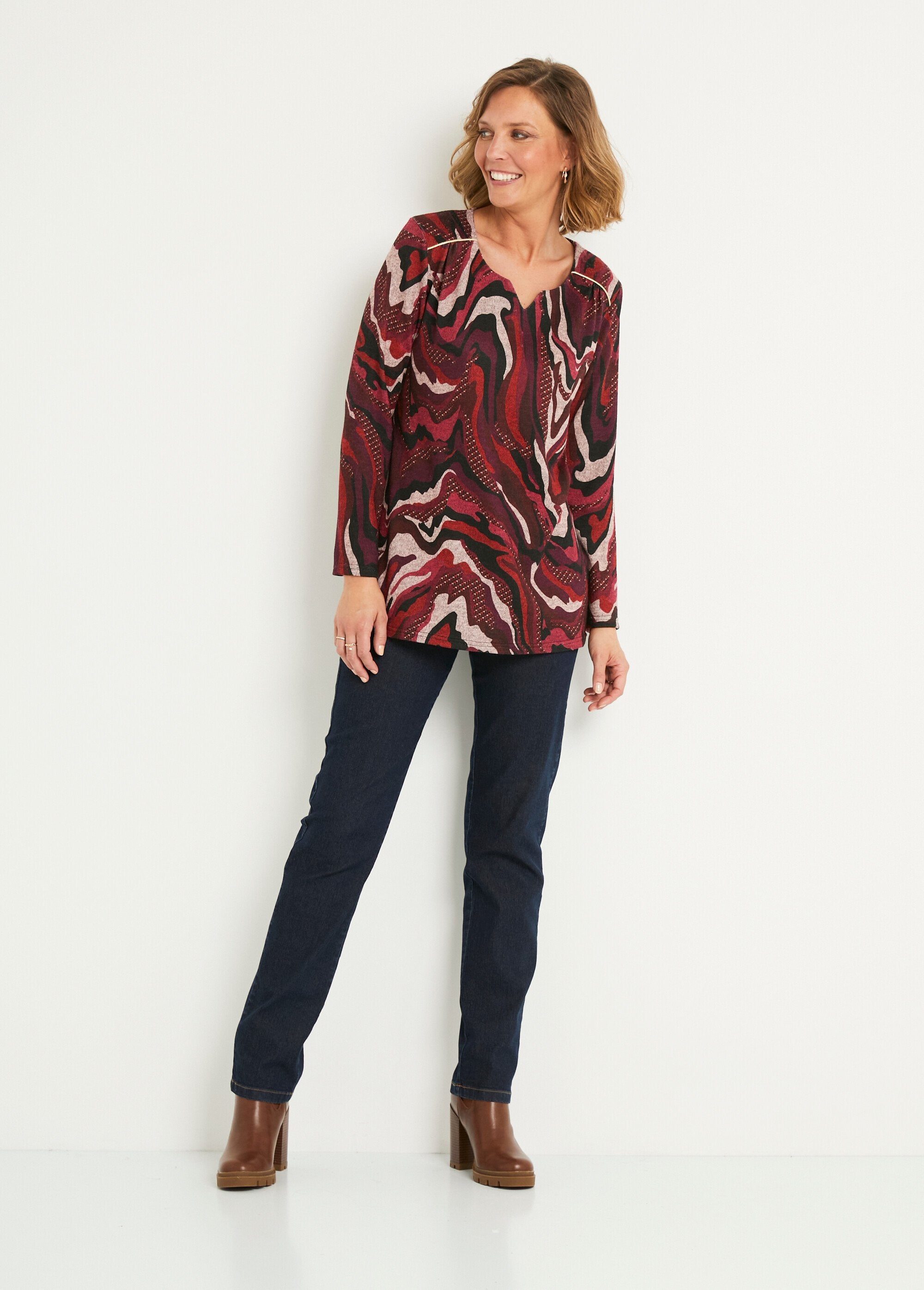 Lang_uitlopend_T-shirt_met_ronde_hals_en_grafische_print_Imprime_cassis_SF1_slim