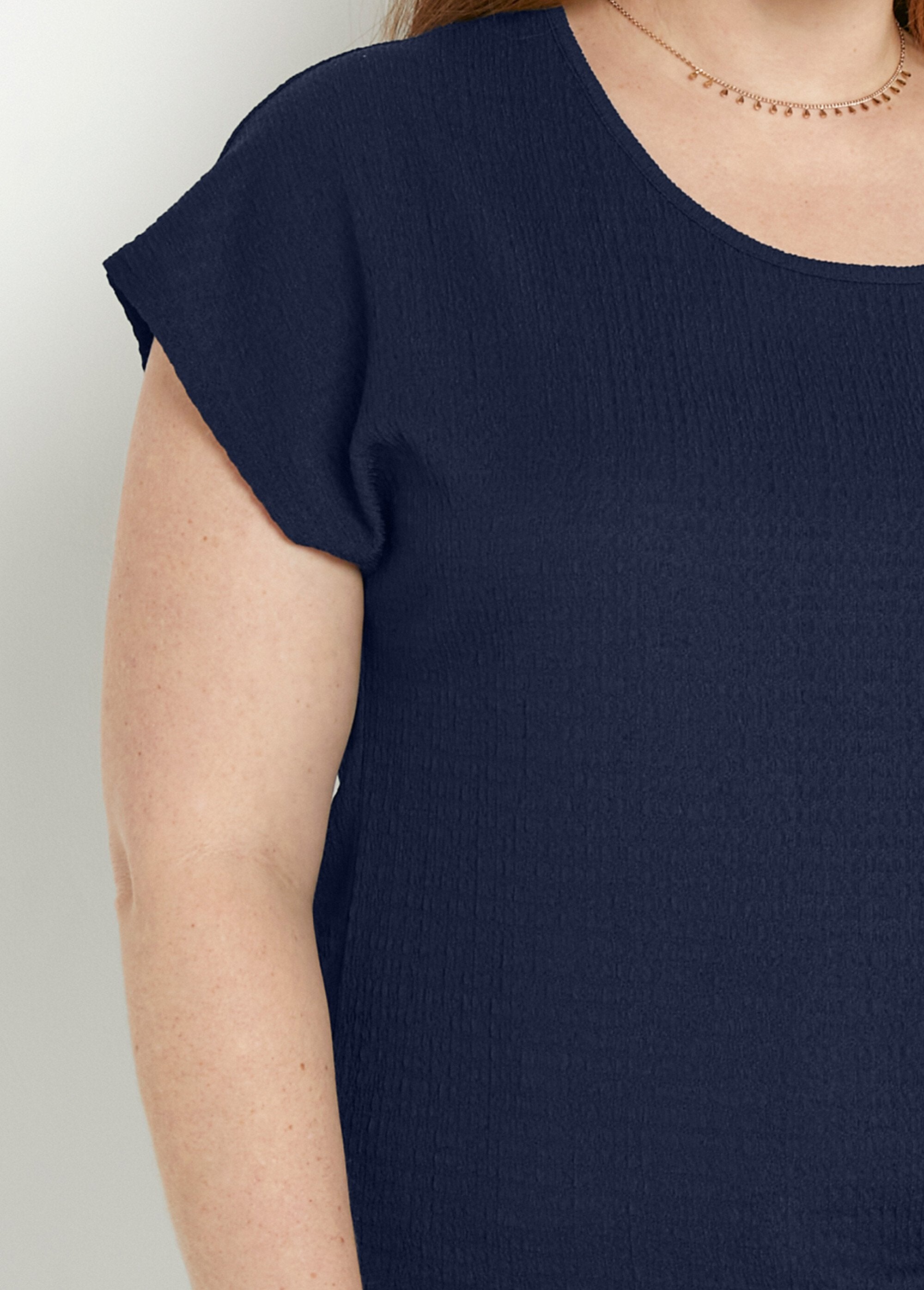 T-shirt_met_korte_mouwen,_effen_of_met_bloemenprint_Uni_marine_DE1_curvy